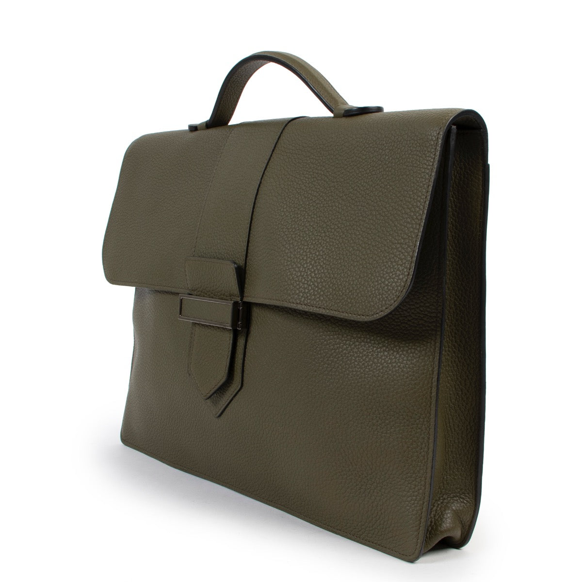 Shop now your favorite 100% authentic Delvaux briefcases, at Labellov.