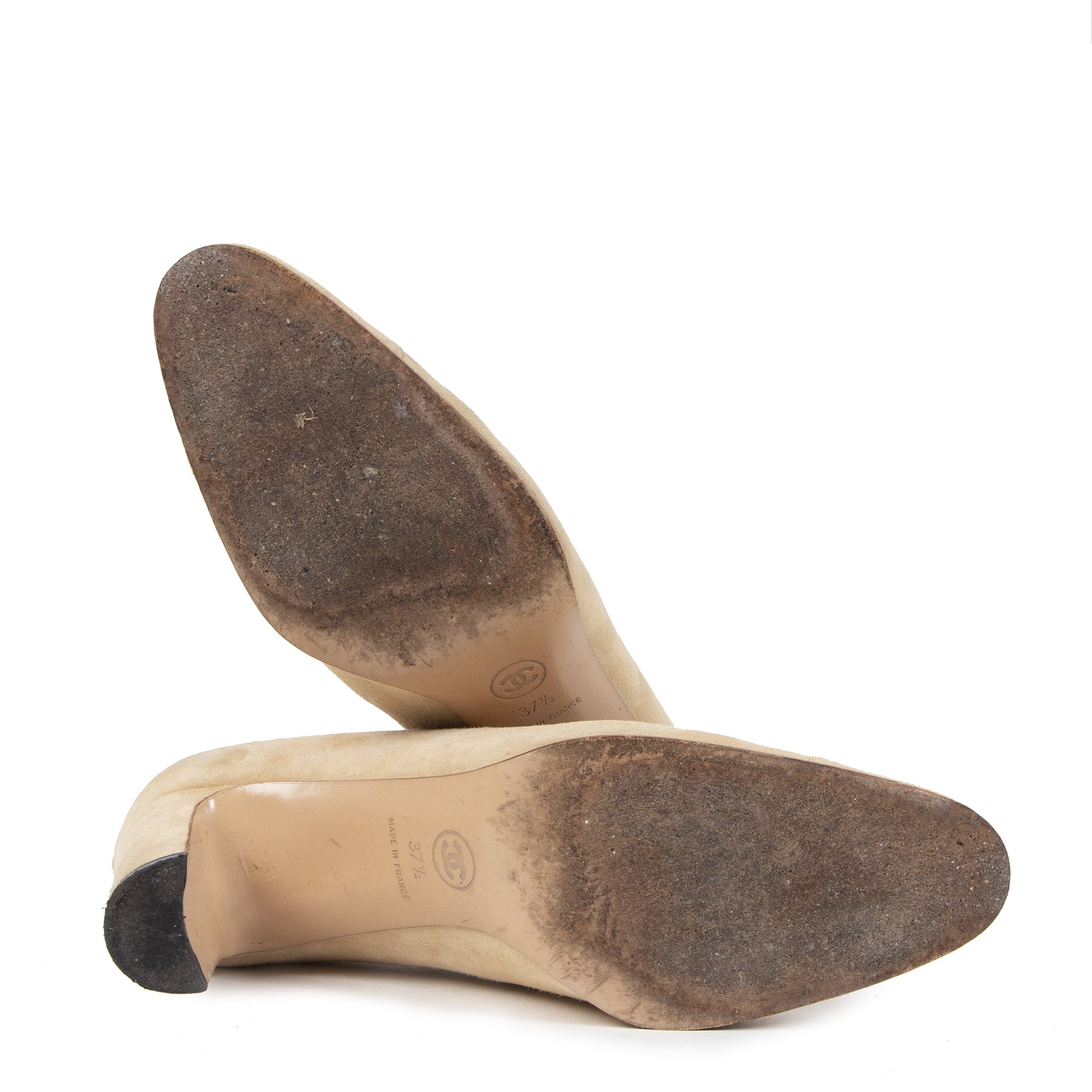 koop online jou tweedehands Chanel Beige Suede Pumps - Size 37,5