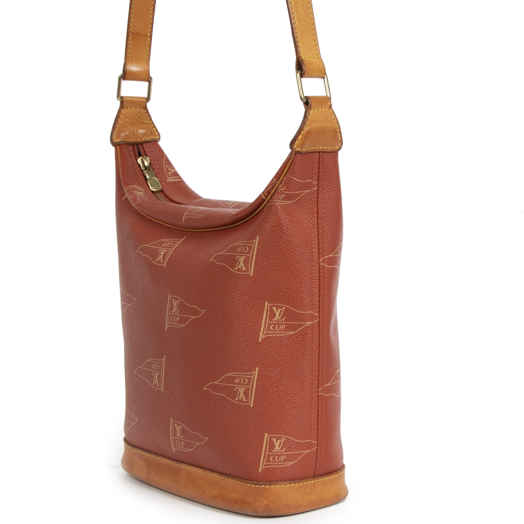 Authentieke Tweedehands LOUIS VUITTON Limited Edition Louis Vuitton Cup 1995 Touquet Shoulder Bag veilig online winkelen LabelLOV webshop luxe merken winkelen Antwerpen België made fashion