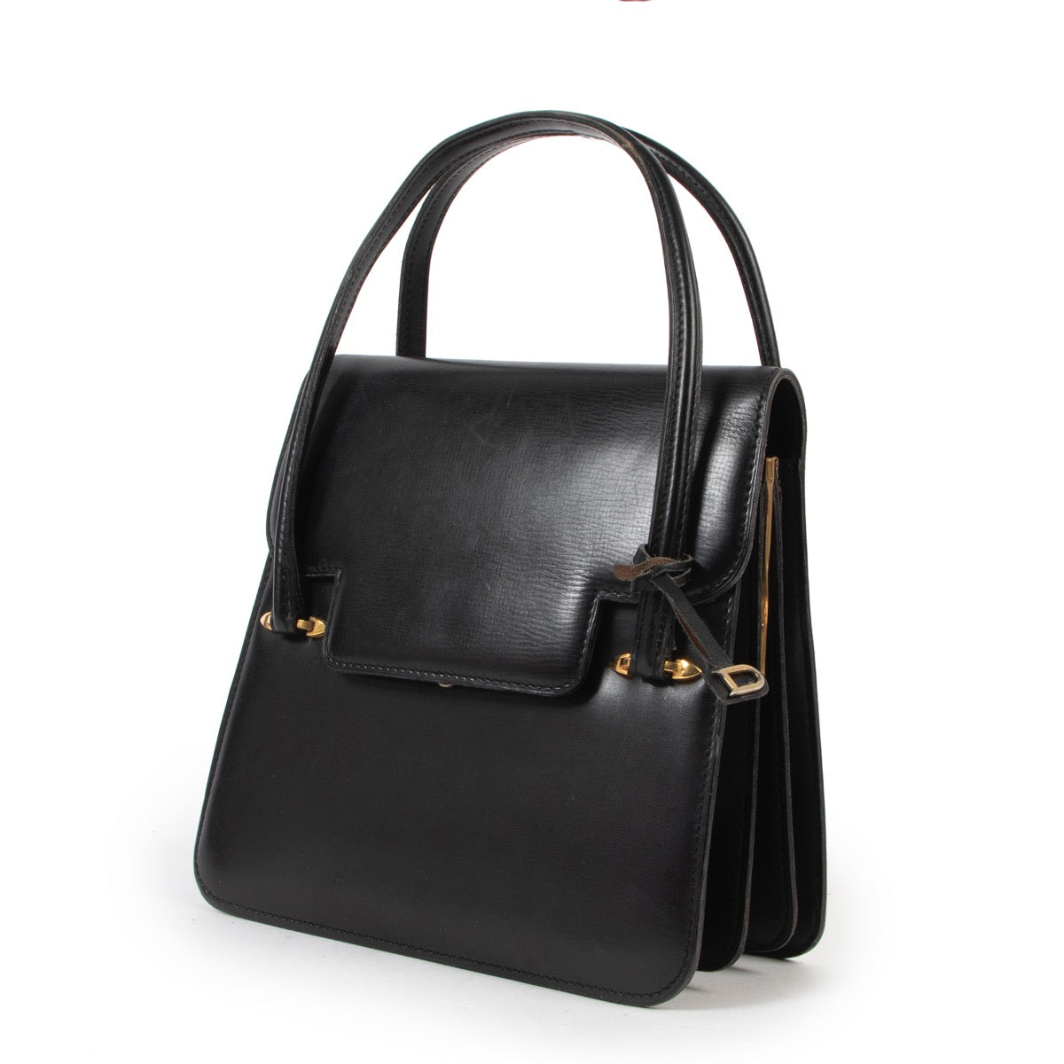 Buy this Delvaux Black Top Handle online or in store at Labellov Antwerp a luxury store that sells and buys secondhand items.