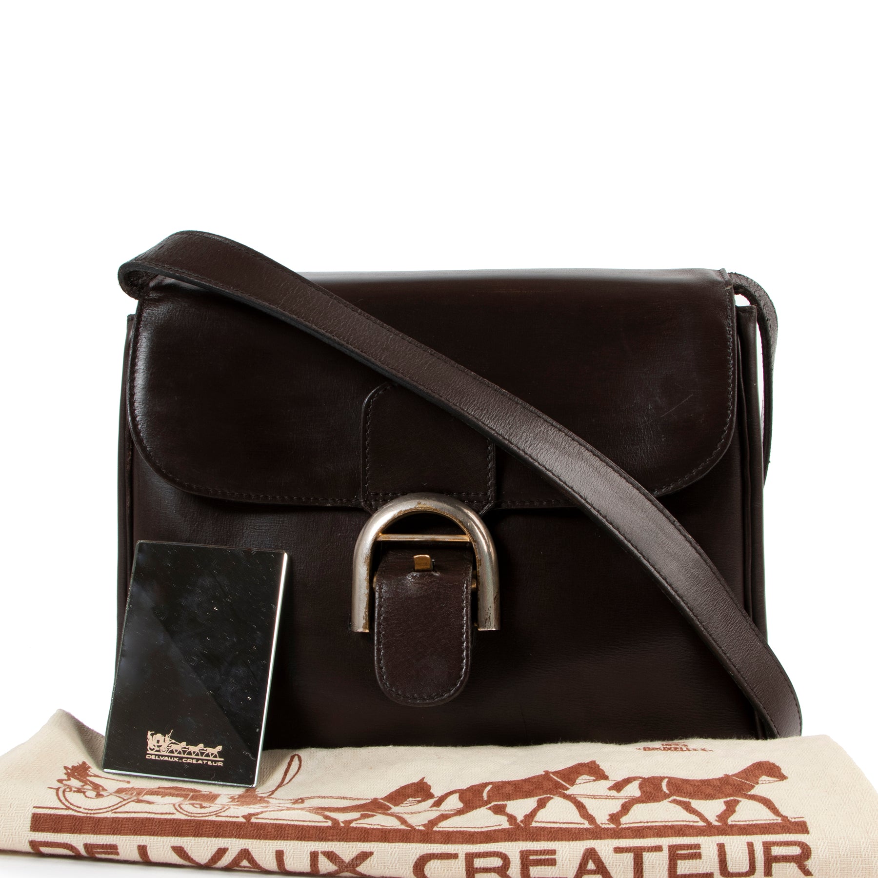 Shop safe online at Labellov in Antwerp this 100% authentic second hand Delvaux Brown Festival Crossbody