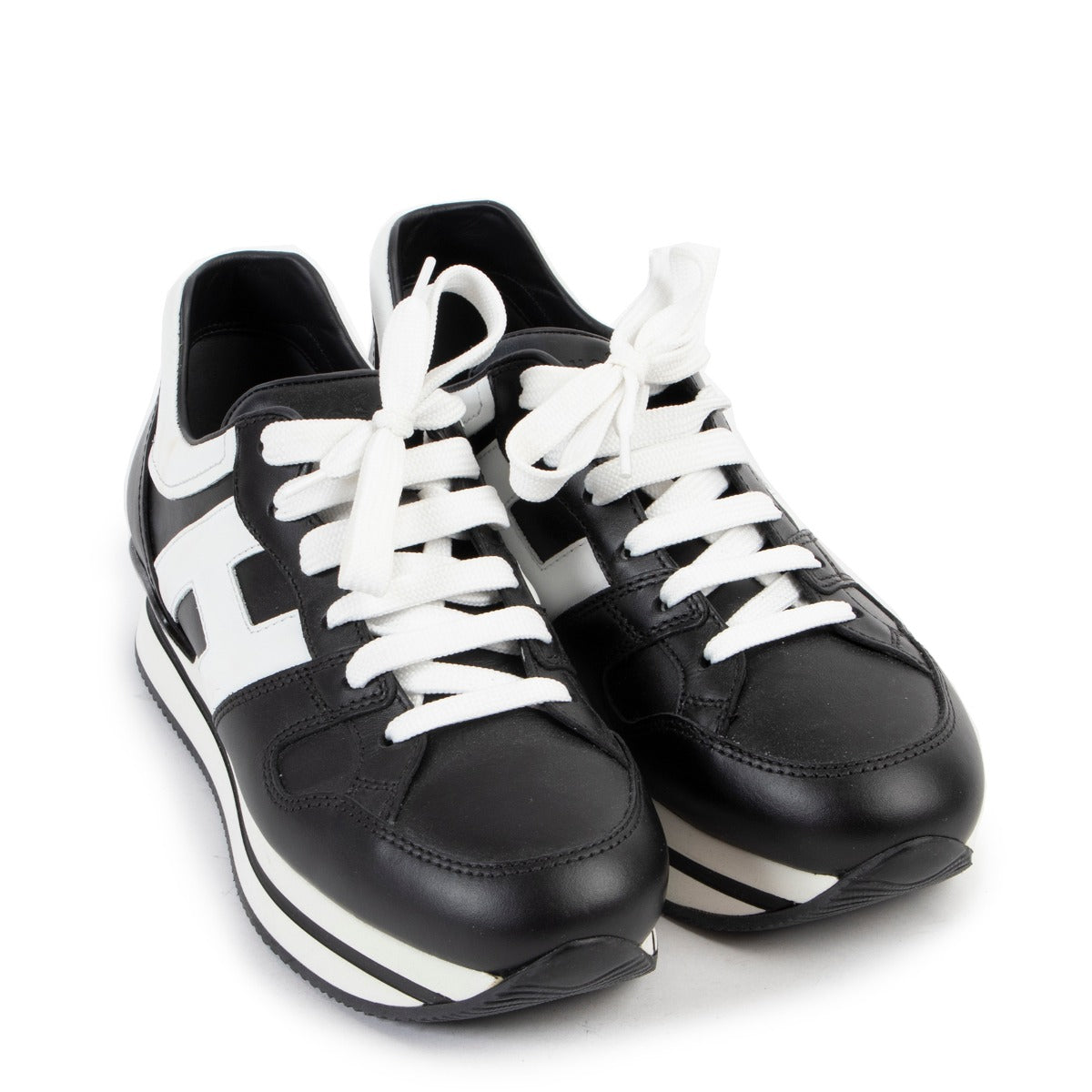 Vintage designer sneakers on Labellov Luxury Antwerp fashion