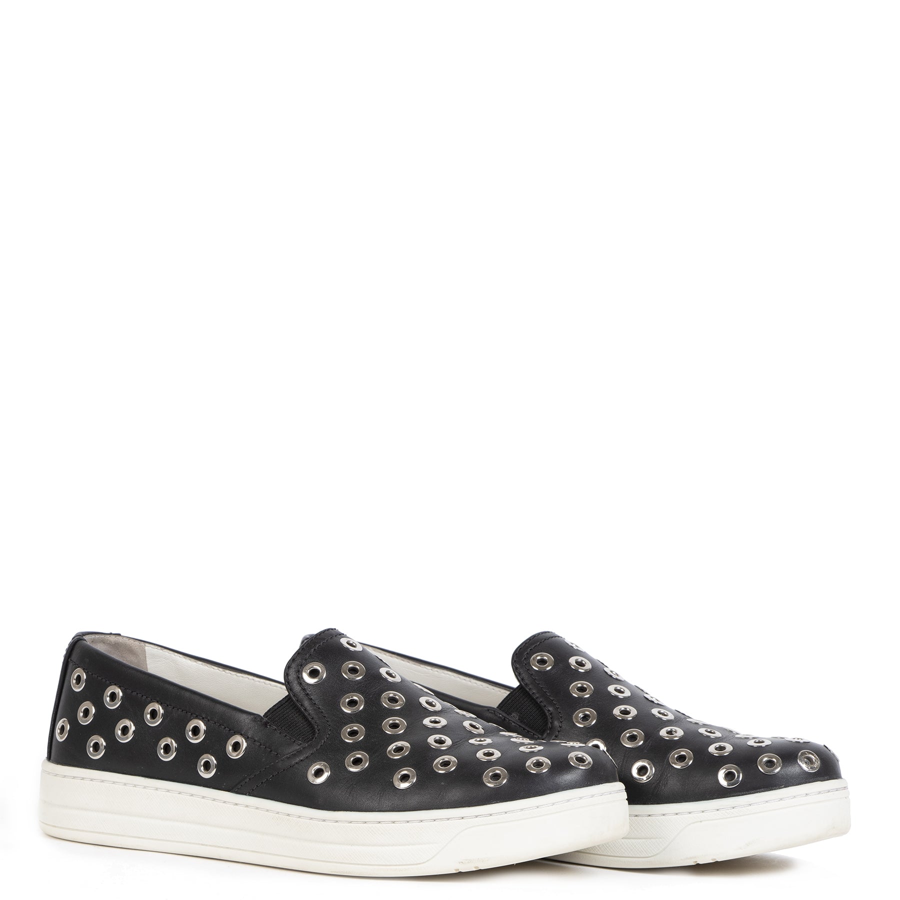 Authentieke Tweedehands Prada Black Slip On Sneakers Silver Studs - size 36 juiste prijs veilig online shoppen luxe merken webshop winkelen Antwerpen België mode fashion