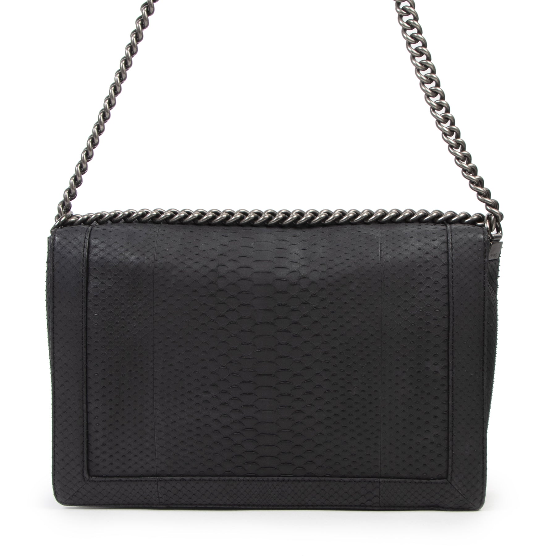 Authentique seconde-main vintage Chanel Boy XL Python Flap Bag achète en ligne webshop LabelLOV