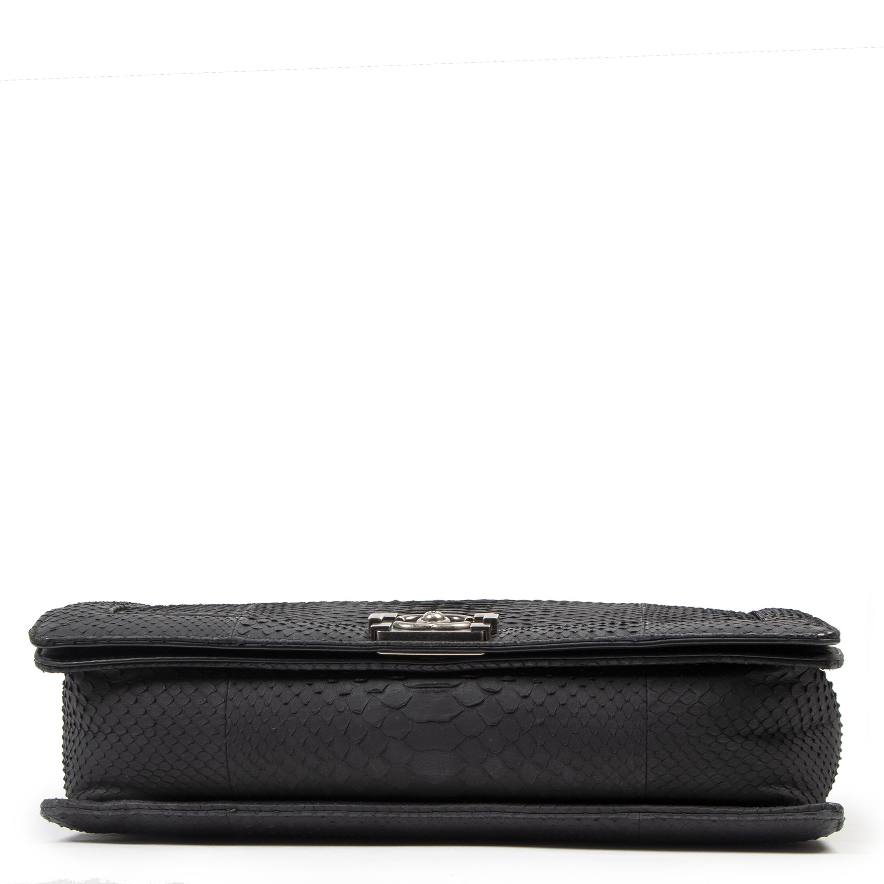 Authentieke tweedehands vintage Chanel Boy XL Python Flap Bag koop online webshop LabelLOV