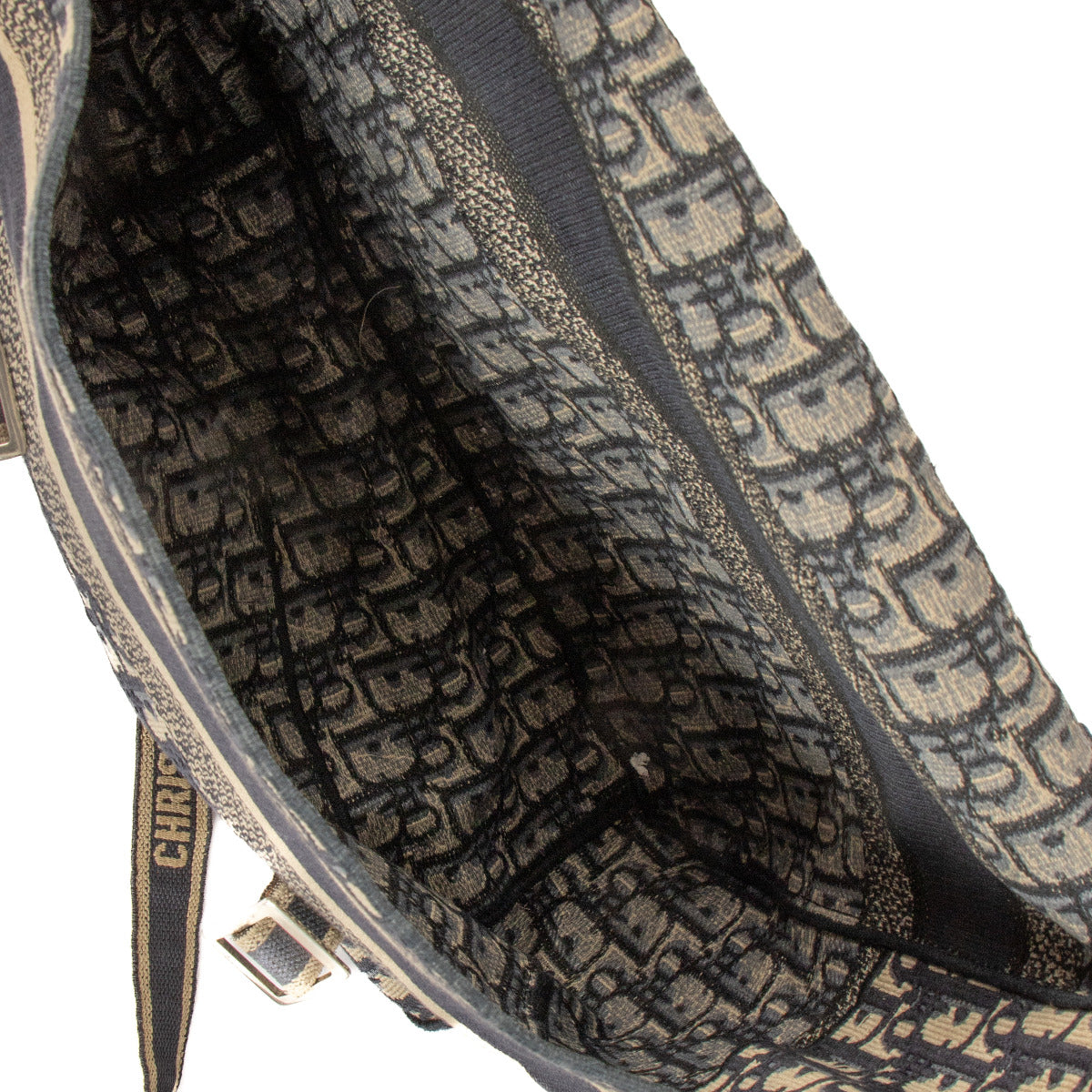 Dior Diorcamp M Messenger Bag for the best price at Labellov secondhand luxury in Antwerp