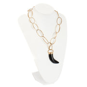 Shop safe online at Labellov in Antwerp, Brussels and Knokke this 100% authentic second hand Pomellato Rose Gold Victoria Horn Necklace