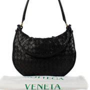 Shop safe online at Labellov in Antwerp, Brussels and Knokke this 100% authentic second hand Bottega Veneta Black Intrecciato Gemelli Medium Shoulder Bag