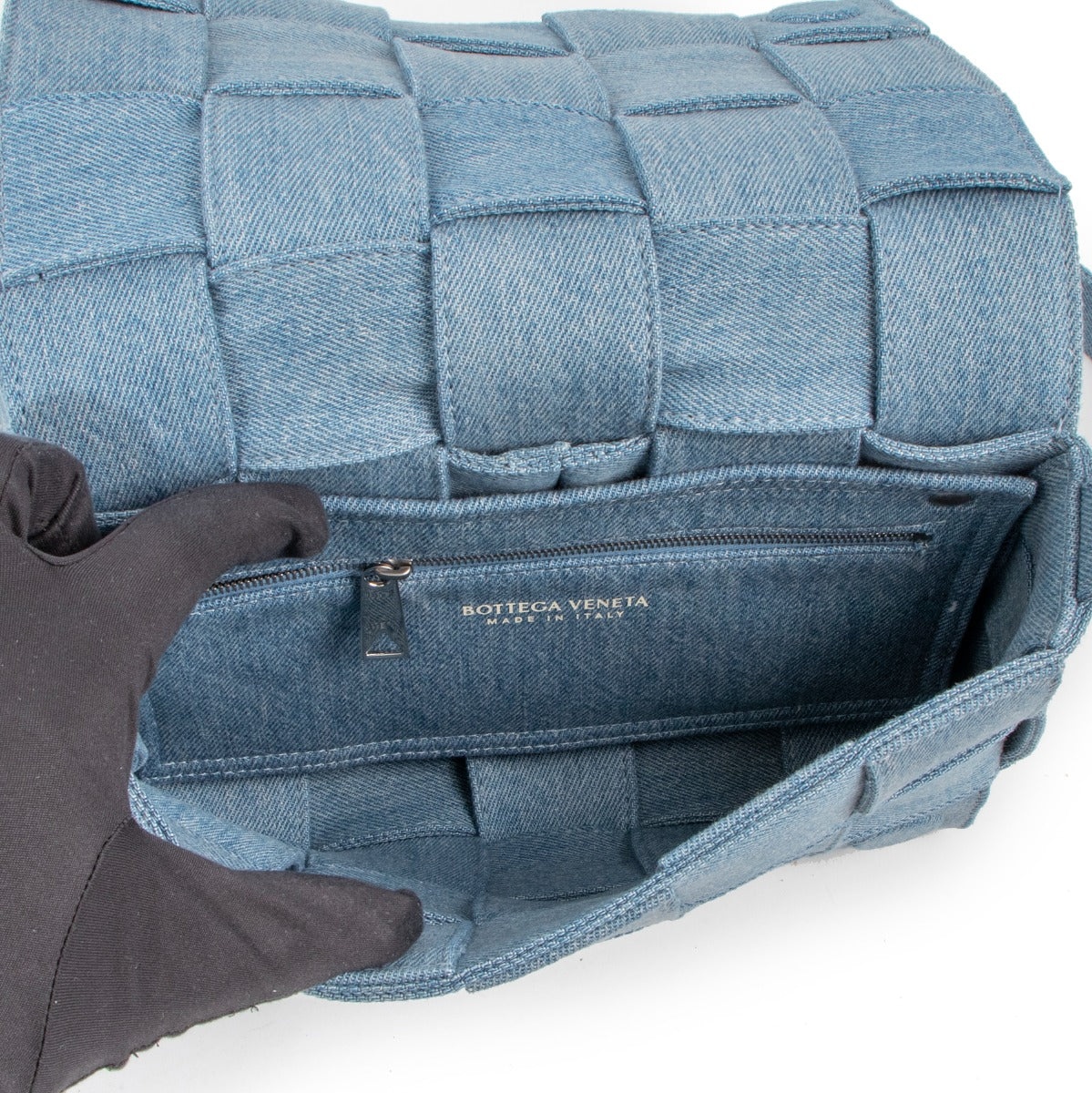 Sac Cassette en jean délavé Indigo Bottega Veneta
