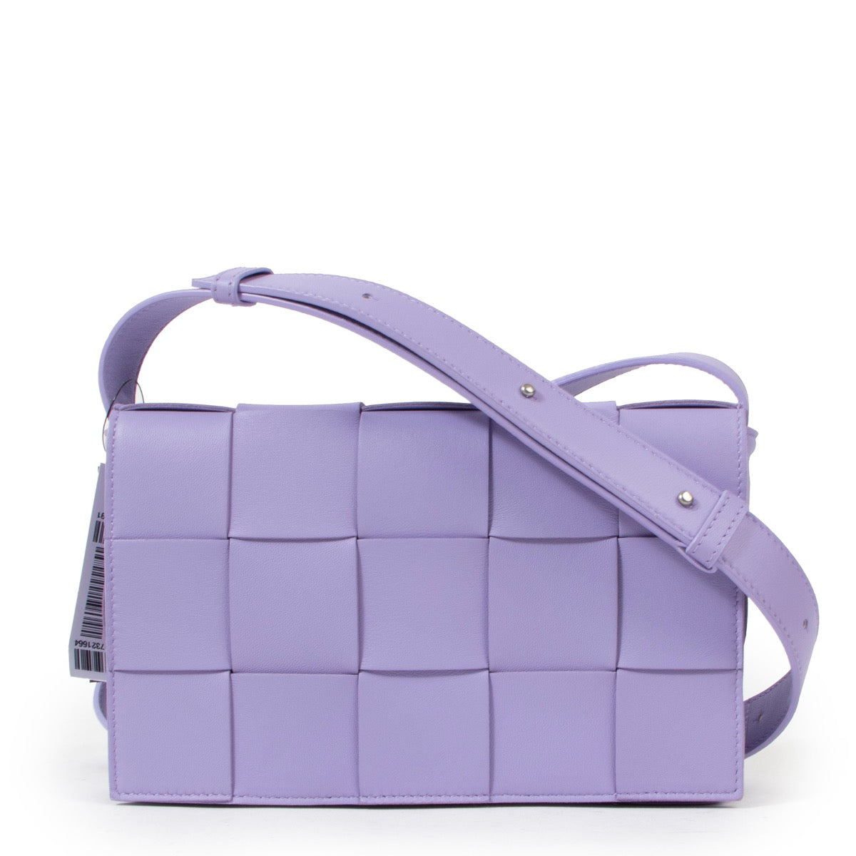 Shop safe online at Labellov in Antwerp this 100% authentic second hand Bottega Veneta Wisteria Leather Casette Crossbody Bag