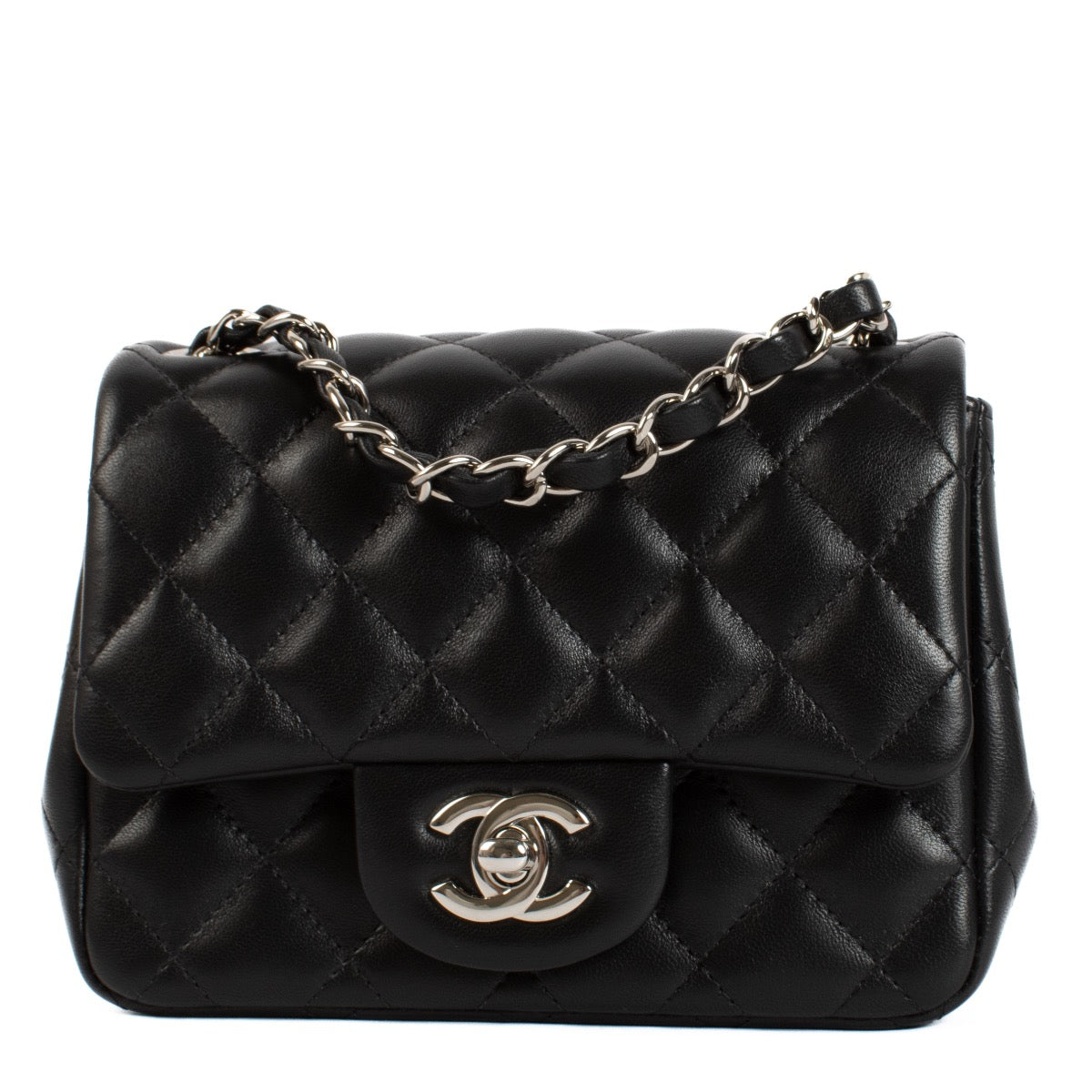 Shop safe online at Labellov in Antwerp and Knokke this 100% authentic second hand Chanel Black Quilted Mini Square Classic Flap Bag