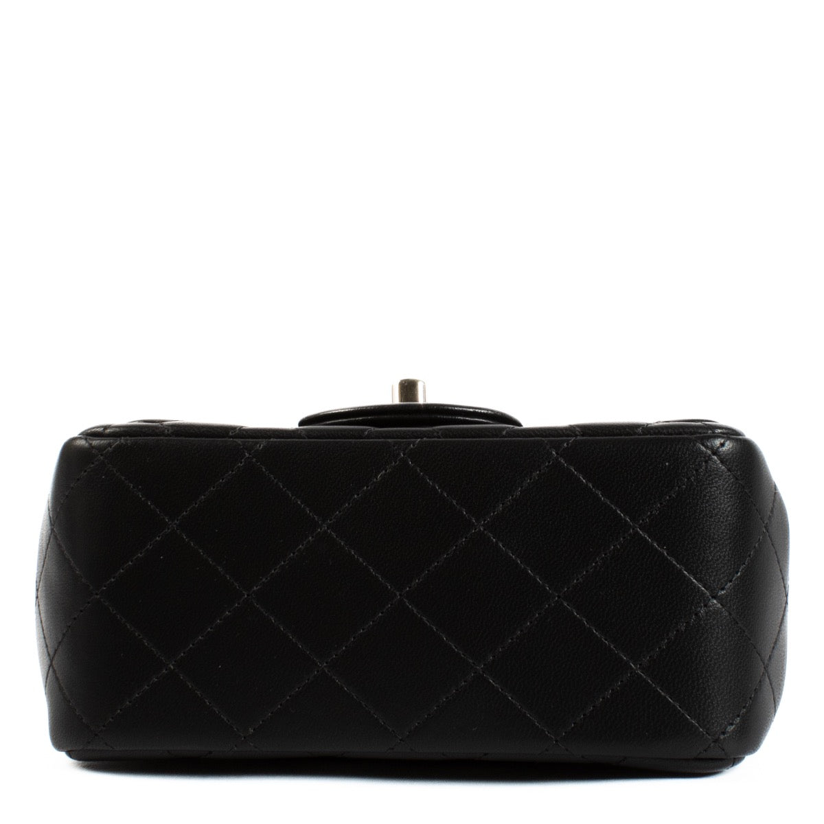 Shop safe online at Labellov in Antwerp and Knokke this 100% authentic second hand Chanel Black Quilted Mini Square Classic Flap Bag