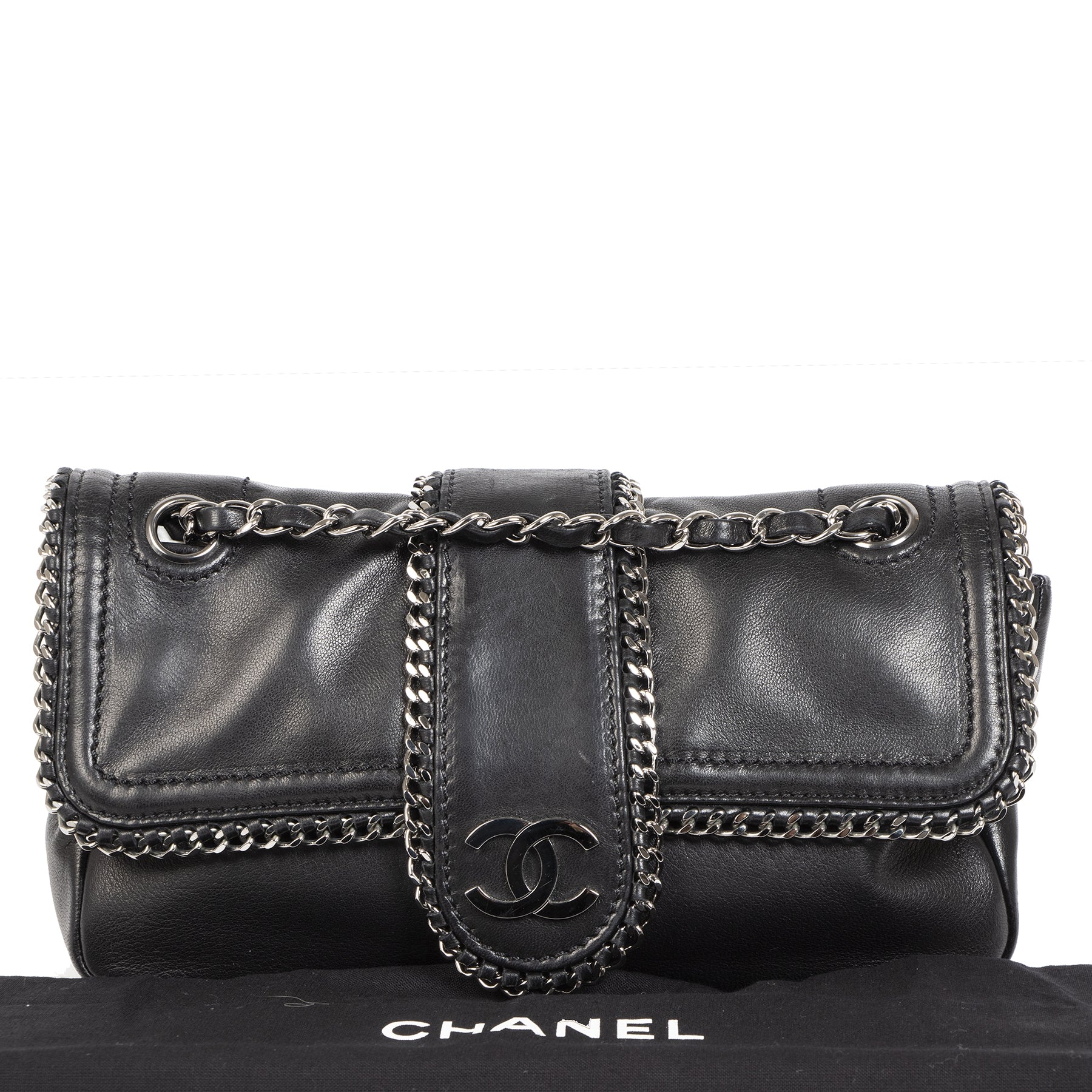 Authentic secondhand Chanel Black Leather Medium Madison Flap Bag designer bags accessories shoes luxury vintage webshop safe secure online shopping fashion fashionista worldwide shipping