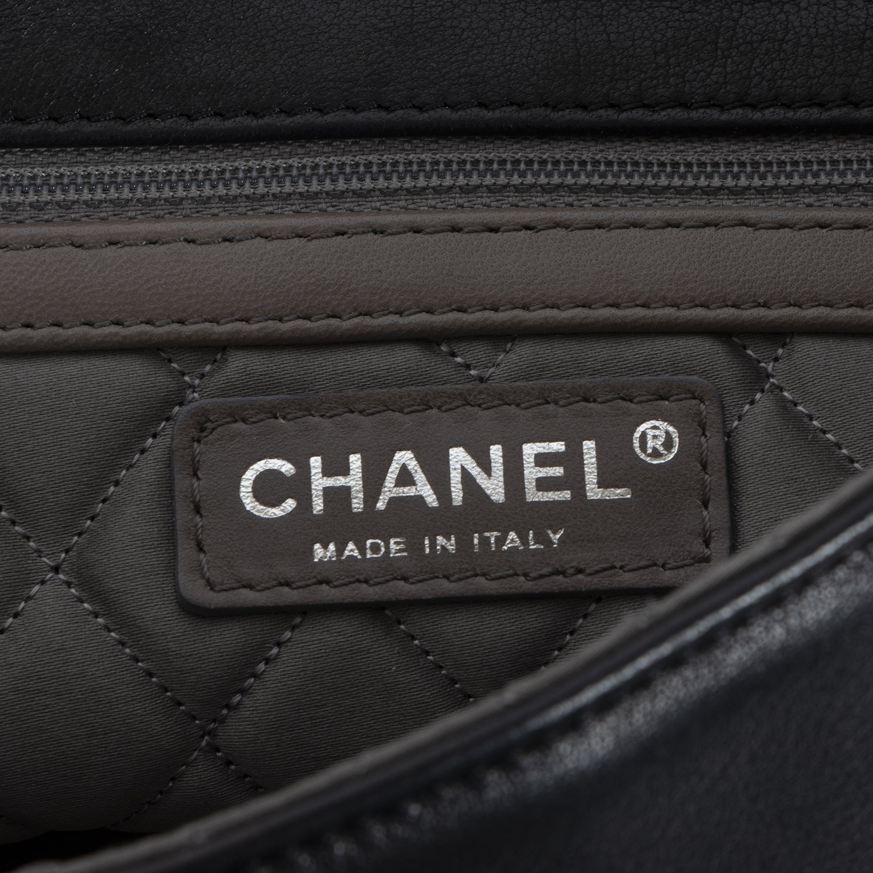 Authentic secondhand Chanel Black Leather Medium Madison Flap Bag designer bags accessories shoes luxury vintage webshop safe secure online shopping fashion fashionista worldwide shipping