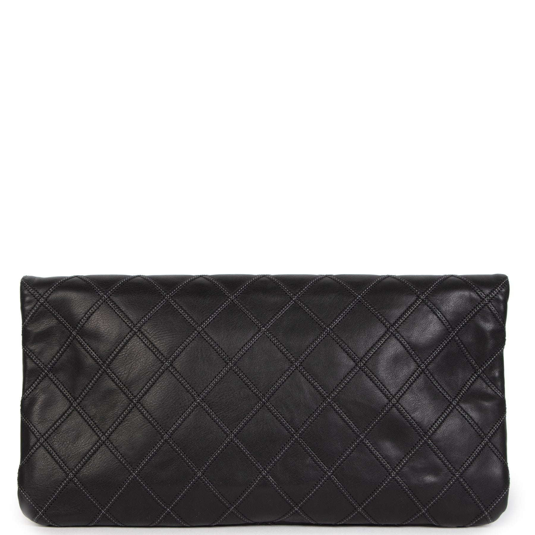 We buy and sell your authentic Chanel Black Quilted Clutch Bag for the best price