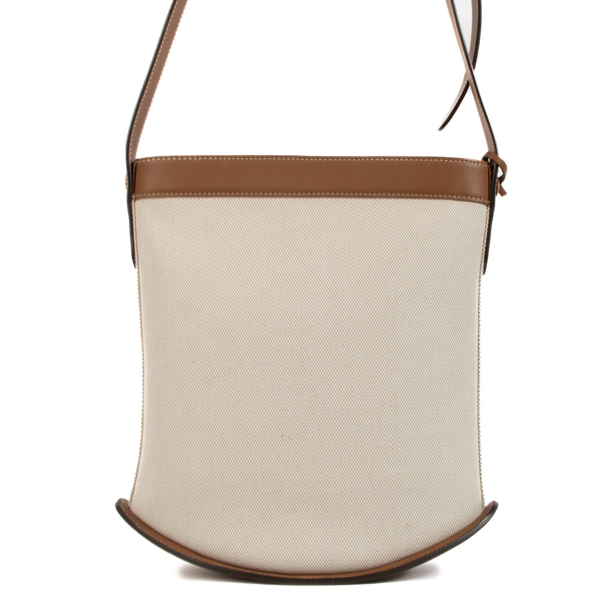 Shop safe online at Labellov in Antwerp, Brussels and Knokke this 100% authentic second hand Delvaux Natural / Camel Calf Trim Canvas Pin Daily Bag