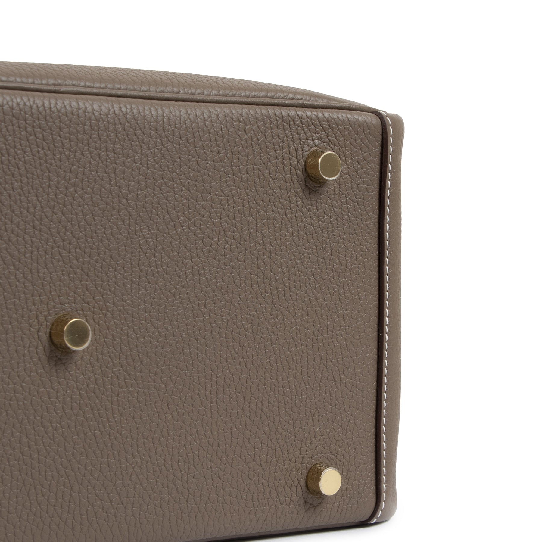 Hermès Lindy 30 Etoupe GHW for the best price available online at Labellov secondhand luxury
