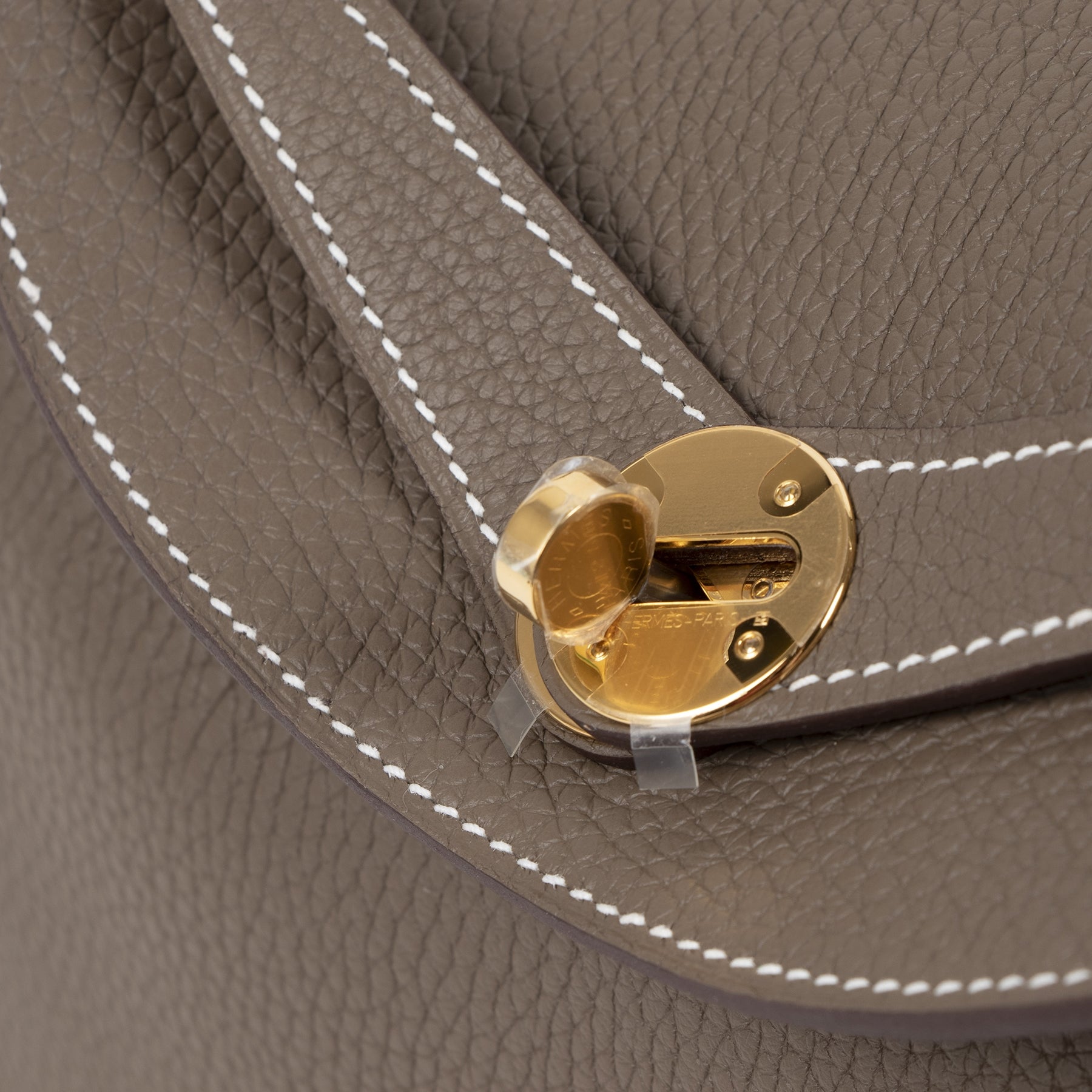 Are you looking for an authentic Hermès Lindy 30 Etoupe GHW