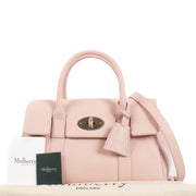 Shop safe online at Labellov in Antwerp and Knokke this 100% authentic second hand Mulberry Powder Rose Heavy Grain Bayswater Satchel Bag