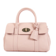 Shop safe online at Labellov in Antwerp and Knokke this 100% authentic second hand Mulberry Powder Rose Heavy Grain Bayswater Satchel Bag