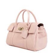 Shop safe online at Labellov in Antwerp and Knokke this 100% authentic second hand Mulberry Powder Rose Heavy Grain Bayswater Satchel Bag