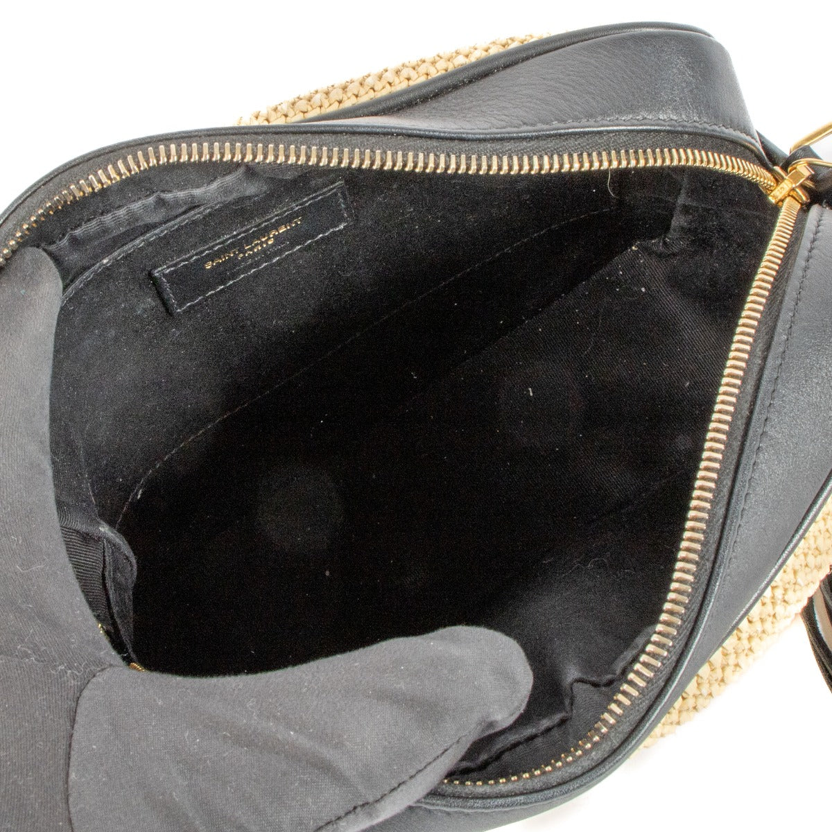 Shop safe online at Labellov in Antwerp, Brussels and Knokke this 100% authentic second hand Saint Laurent Black Leather / Raffia Lou Camera Bag