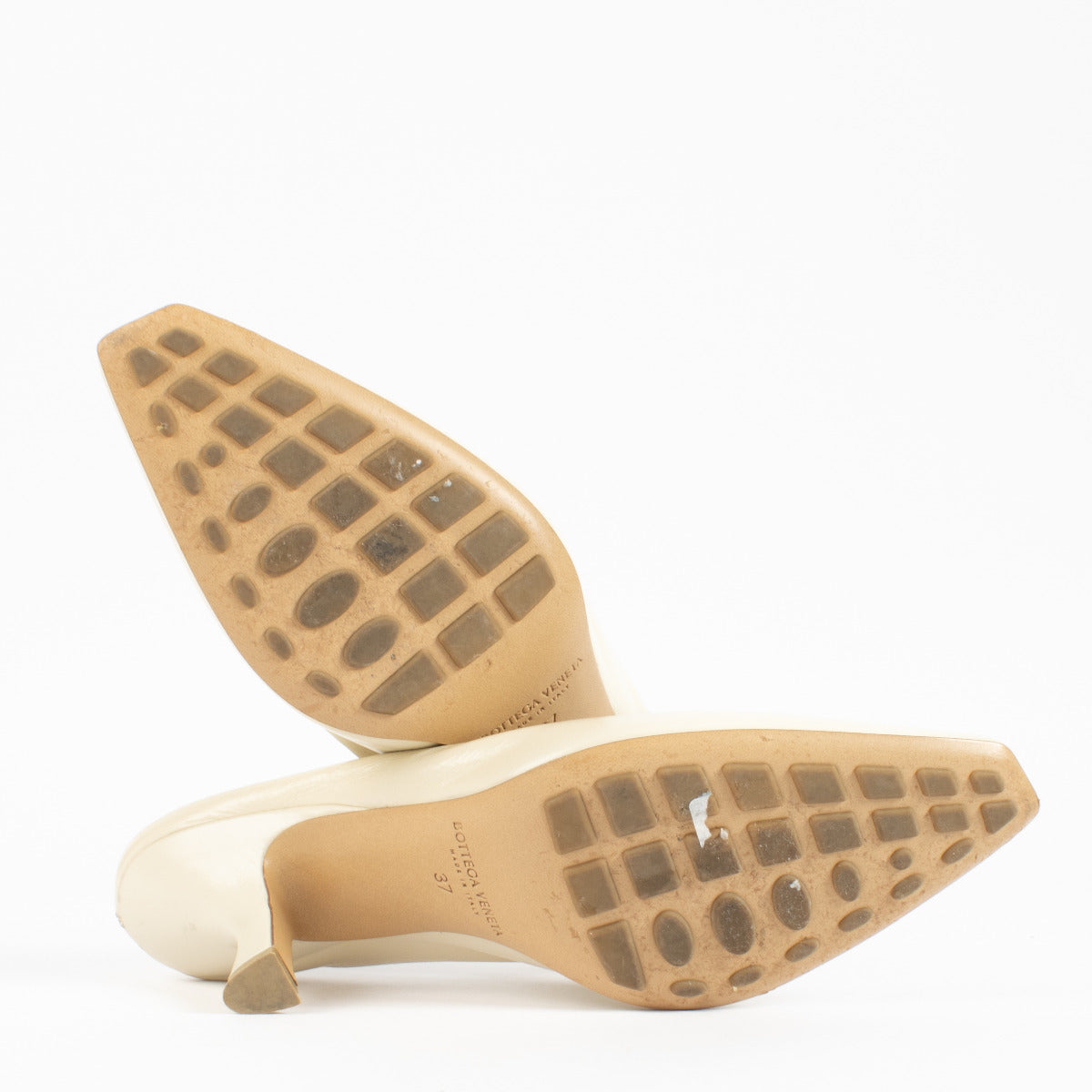 Bottega Veneta Sea Salt Sharp Chain Pumps - maat 37