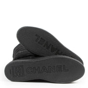 Chanel Black Matelasse Mouton Boots - Size 39 acheter en ligne seconde main