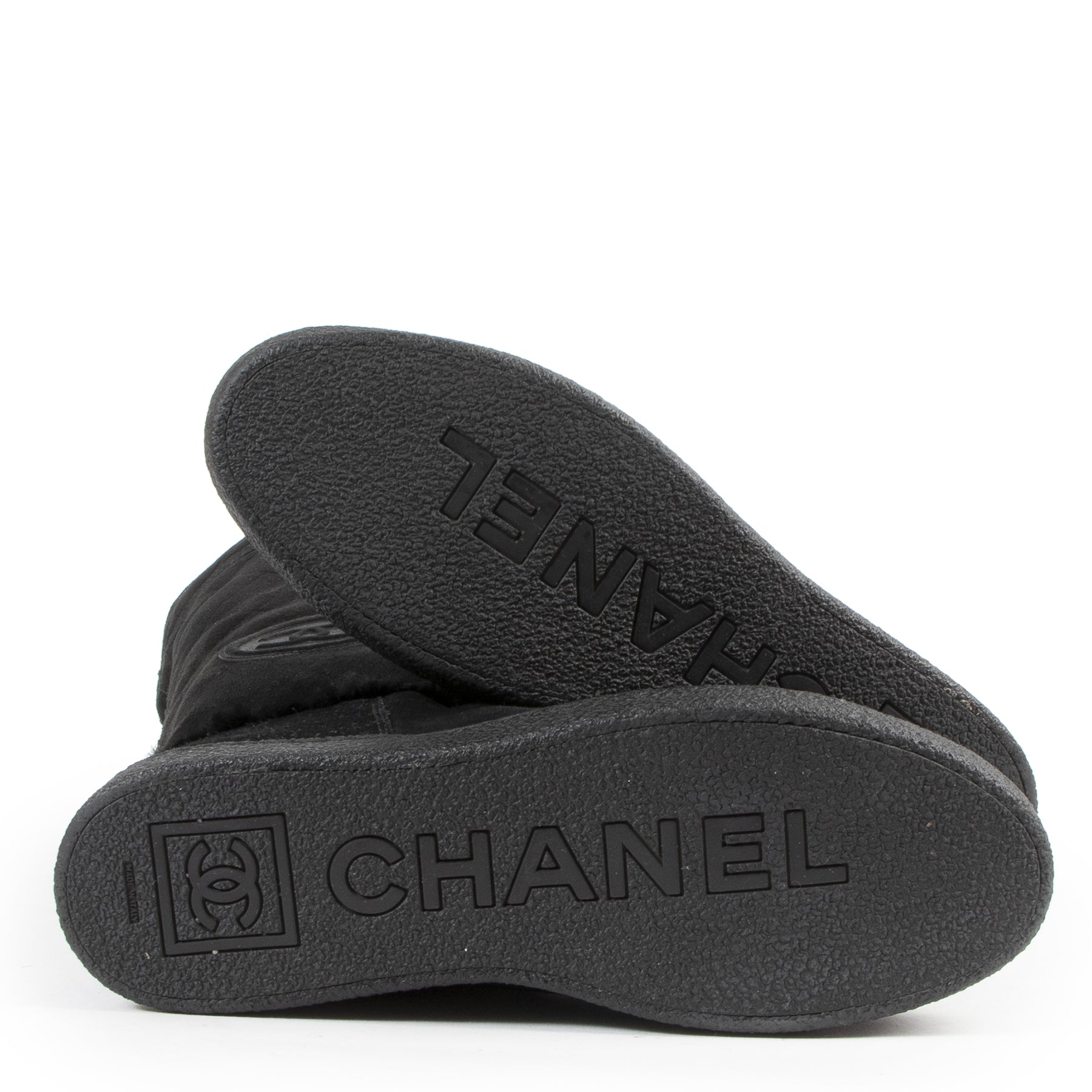 Chanel Black Matelasse Mouton Boots - Size 39 acheter en ligne seconde main