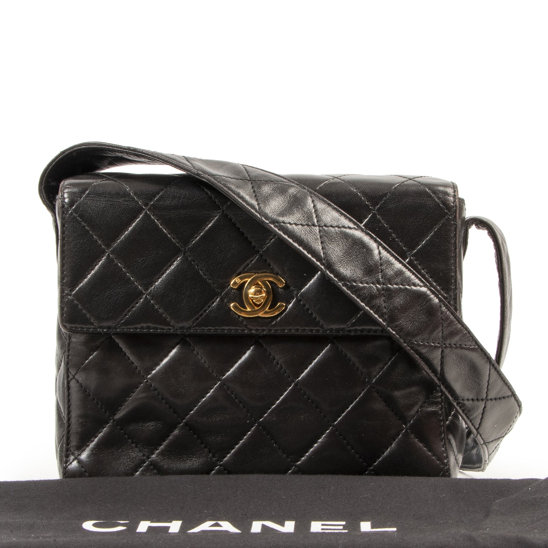 Chanel Black Quilted Lambskin Leather Shoulder bag atet he right price online at Labellov Luxury Brand webshop in Antwerp secondhand authentic luxury bags