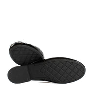 Shop safe online at Labellov in Antwerp, Brussels and Knokke this 100% authentic second hand Chanel Black Patent 2018 Interlocking CC Logo Loafers - Size 39