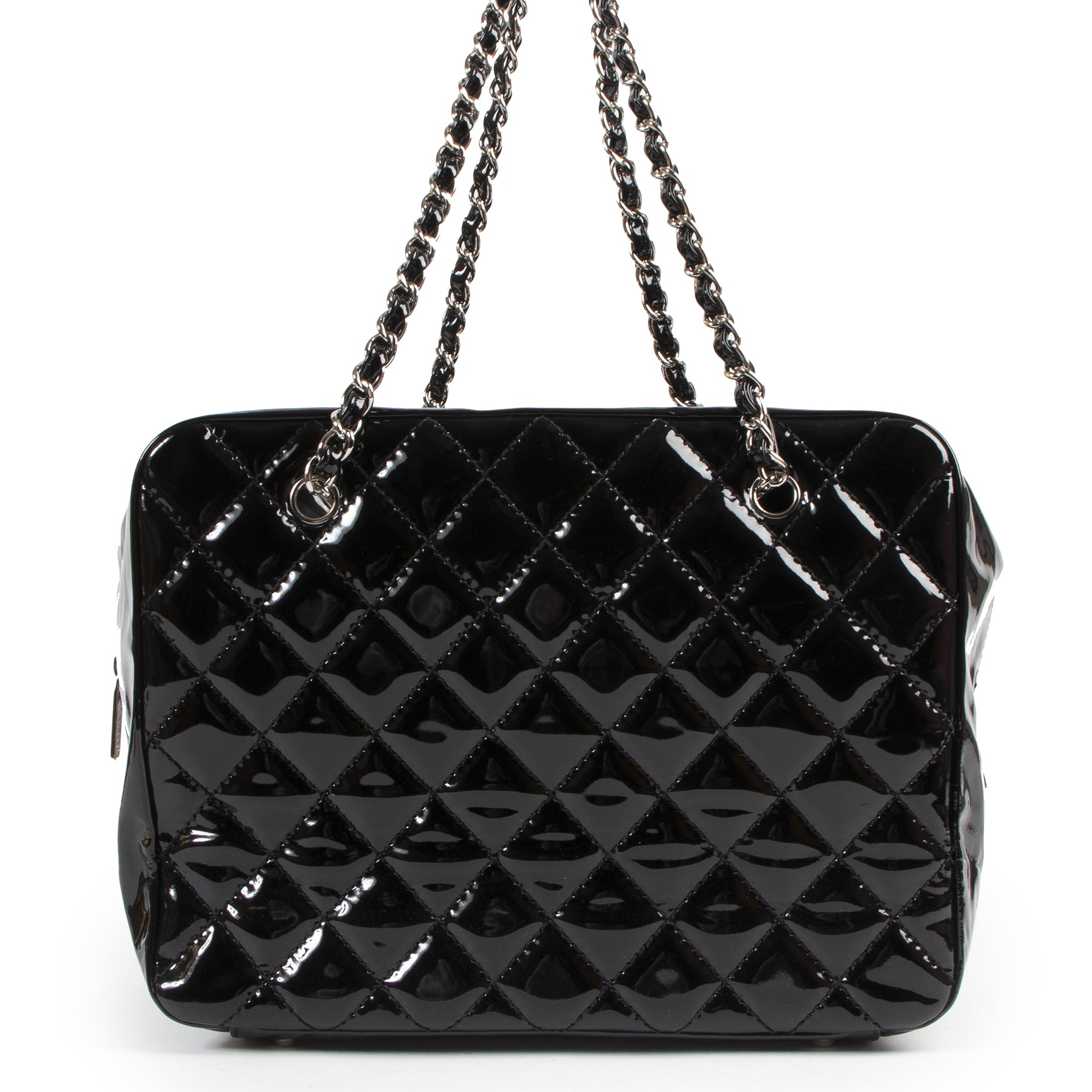 Chanel Black Quilted Patent Leather Shoulder Bag for the best price at Labellov
