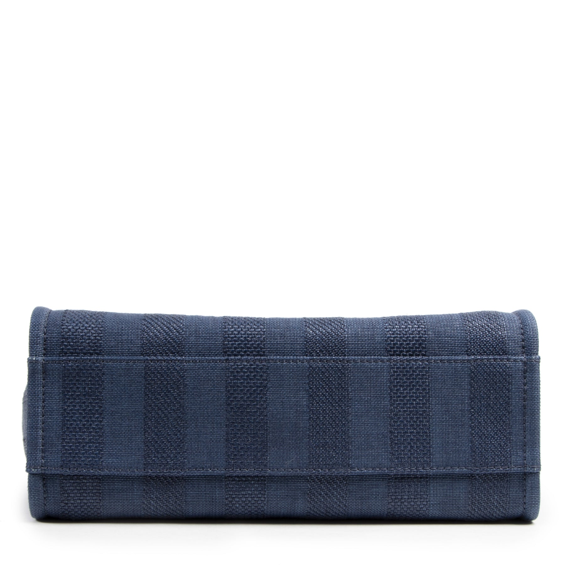Bent u op zoek naar een authentieke designer handtas zoals de Chanel Small Blue Deauville Tote Bag?
