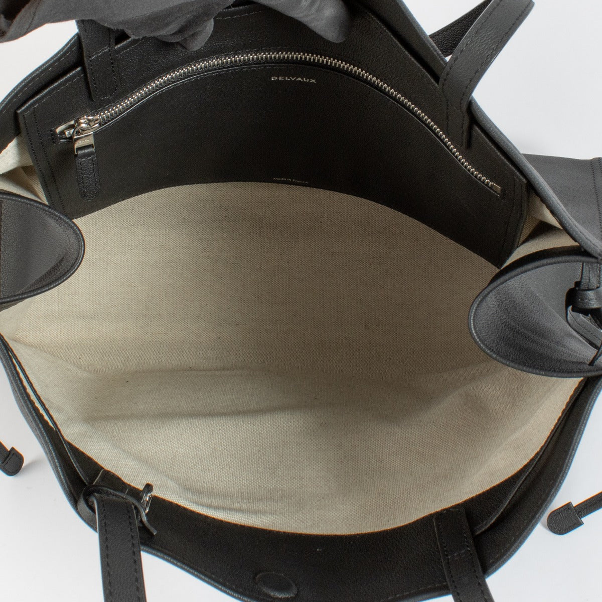 100% authentic Delvaux Black Rodeo Calf D Tote Bag on labellov.com