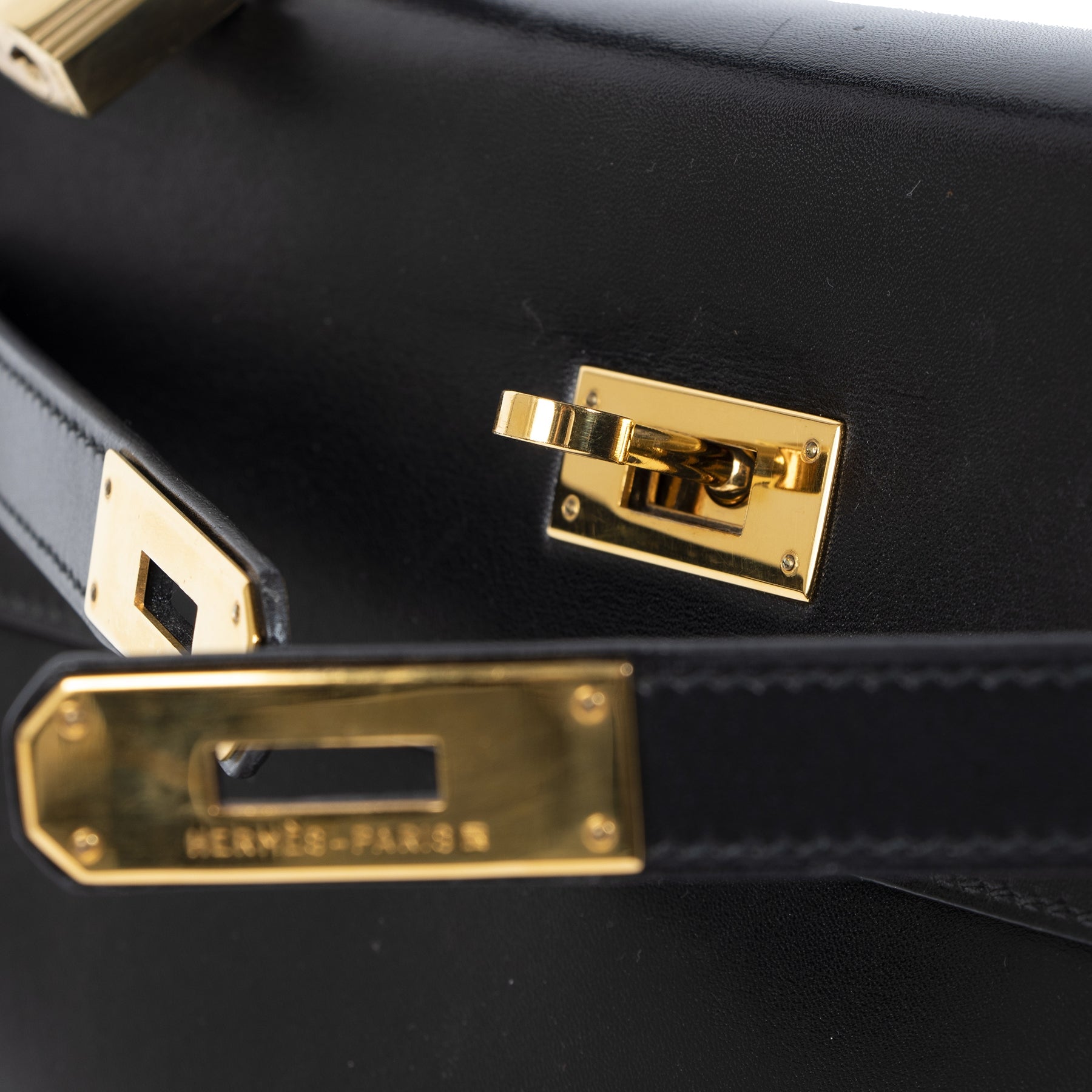 Authentique seconde-main vintage Hermès Kelly 32 Boxcalf Black Bag achète en ligne webshop LabelLOV