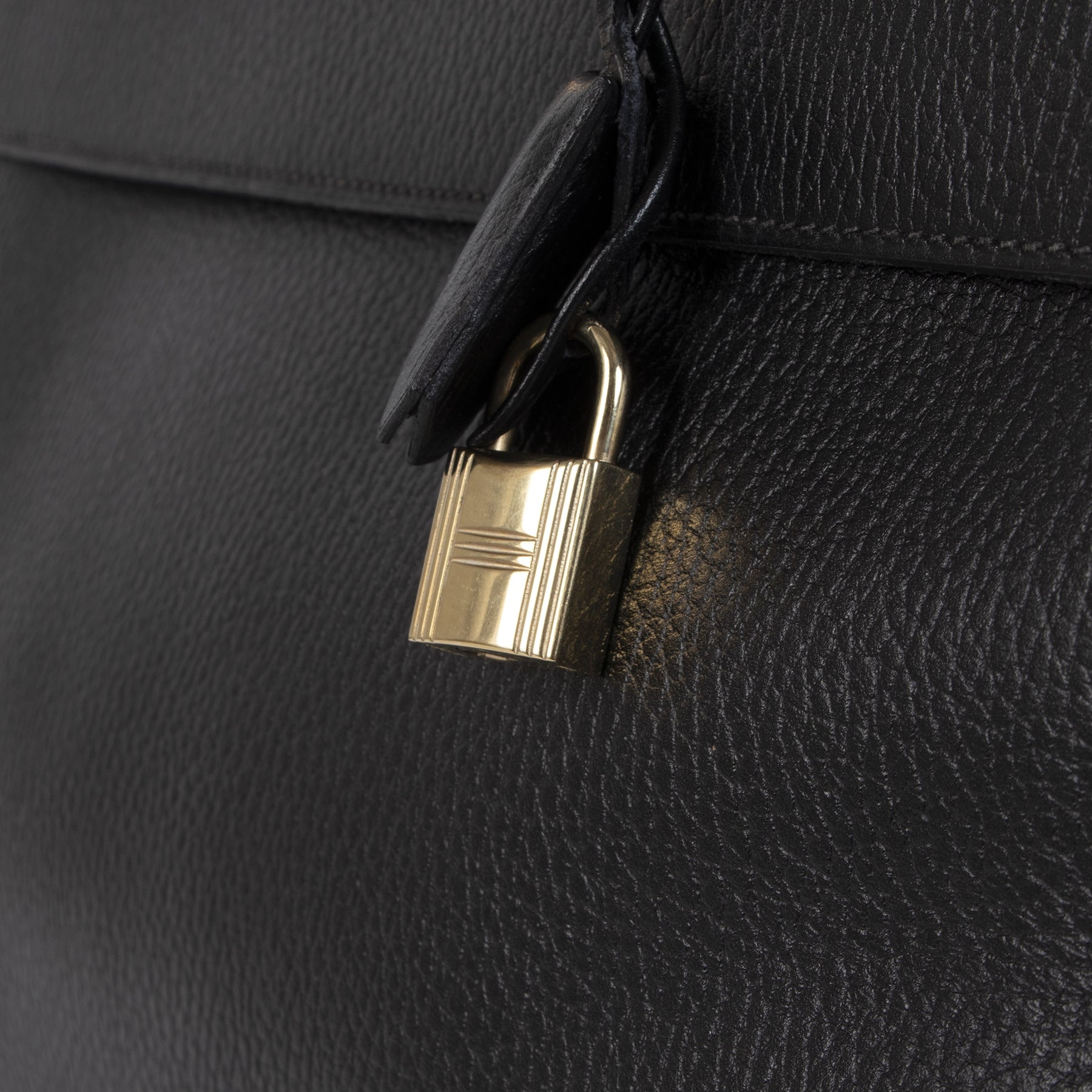 Hermès Kelly 40 Zwart Vache Ardennes GHW