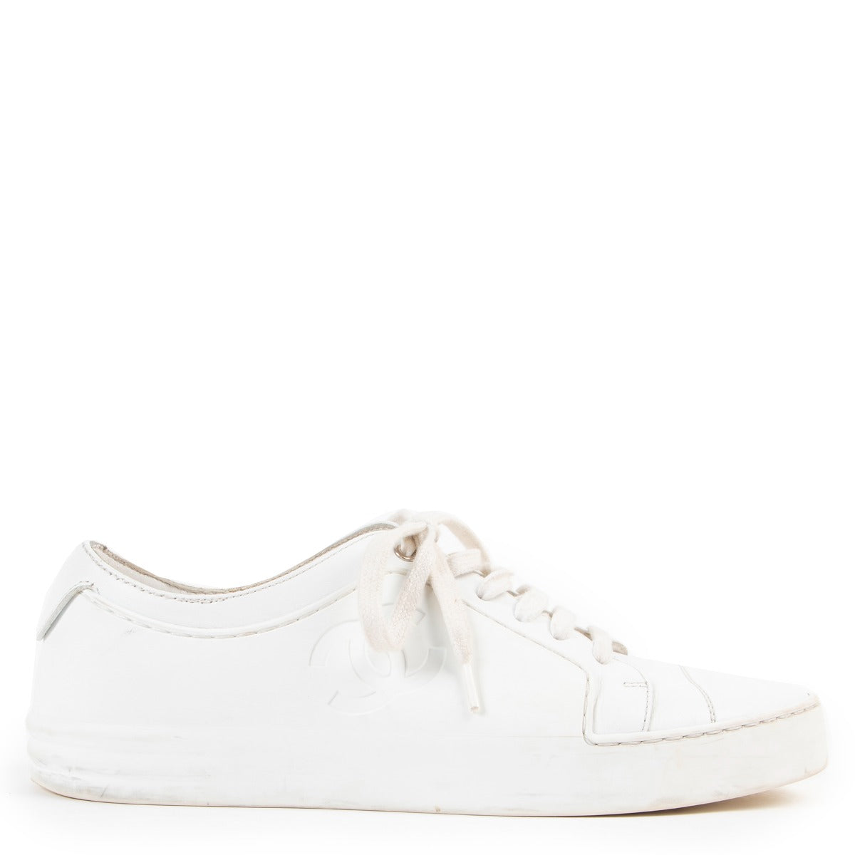 Buy authentic second hand luxury designer Chanel 17P White Rubber And Leather CC Lace Up Sneakers at Labellov.