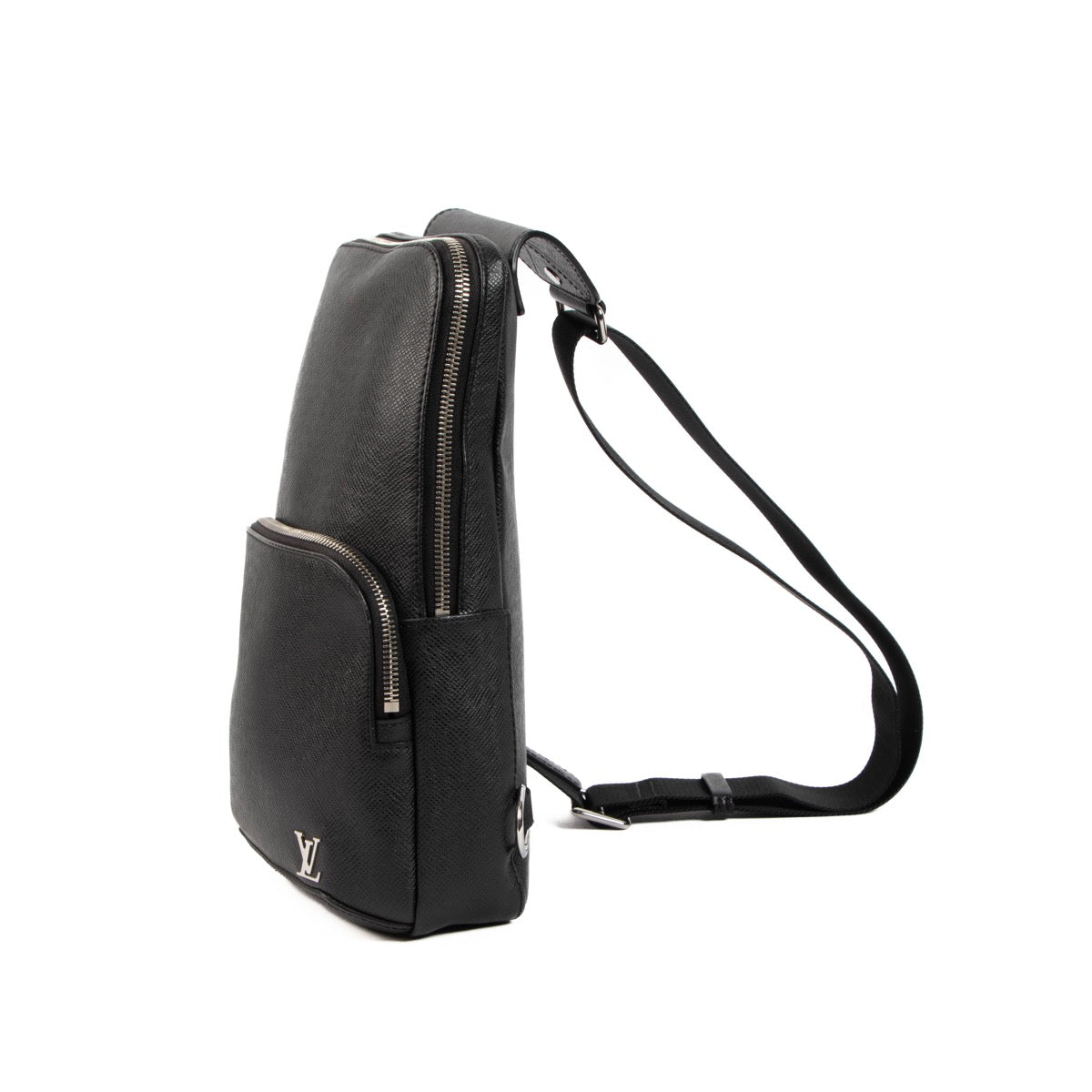 Shop 100% authentic second-hand Louis Vuitton Black Avenue Slingbag on Labellov.com