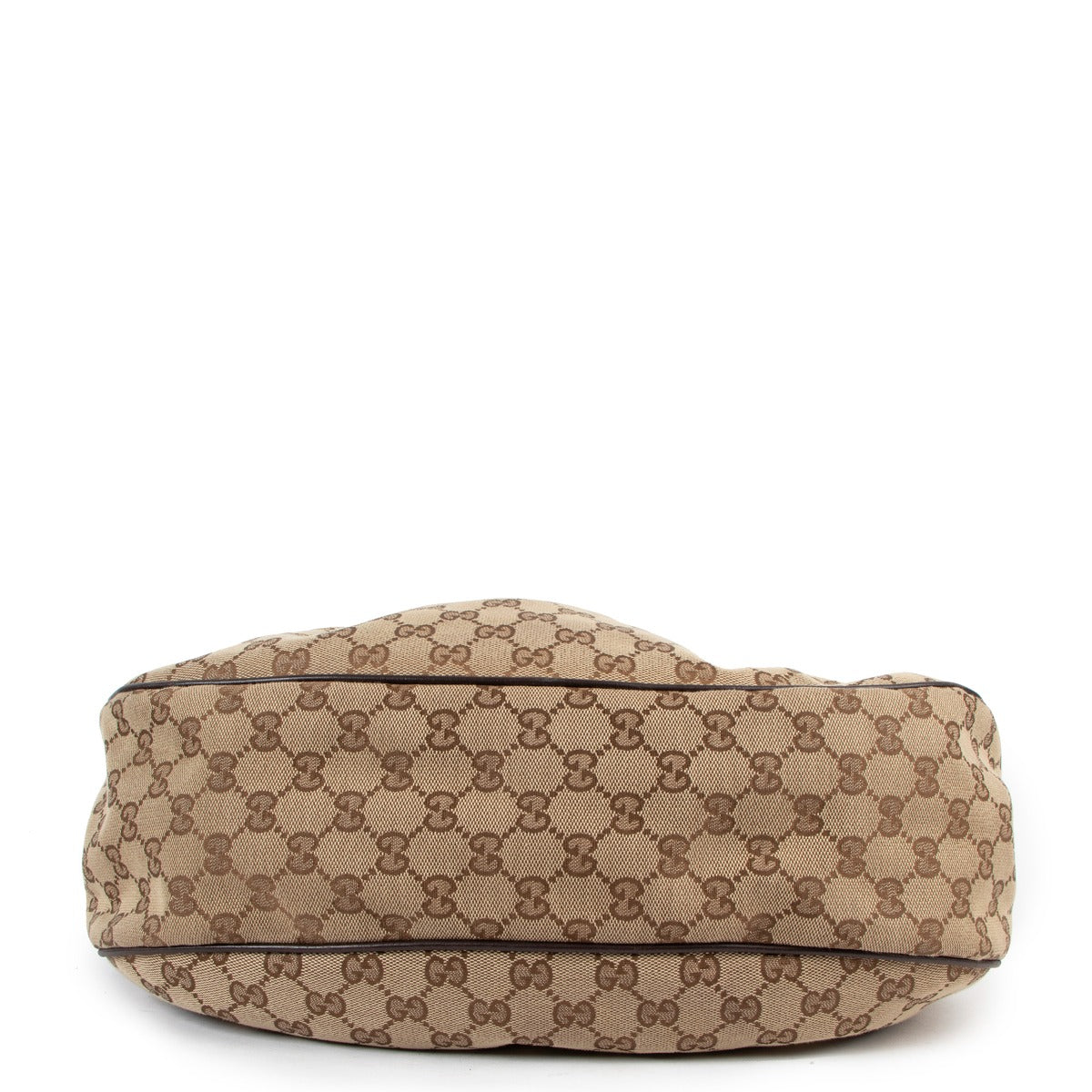 Buy an authentic second hand Gucci GG Canvas Medium Sukey Hobo Bag in very good condition at Labellov in Antwerp.