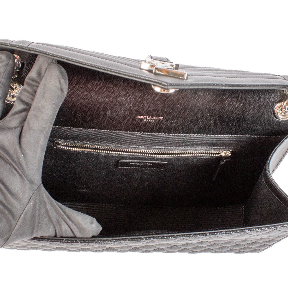 Shop safe online at Labellov in Antwerp, Brussel and Knokke this 100% authentic second hand Saint Laurent Black Large Envelope Bag