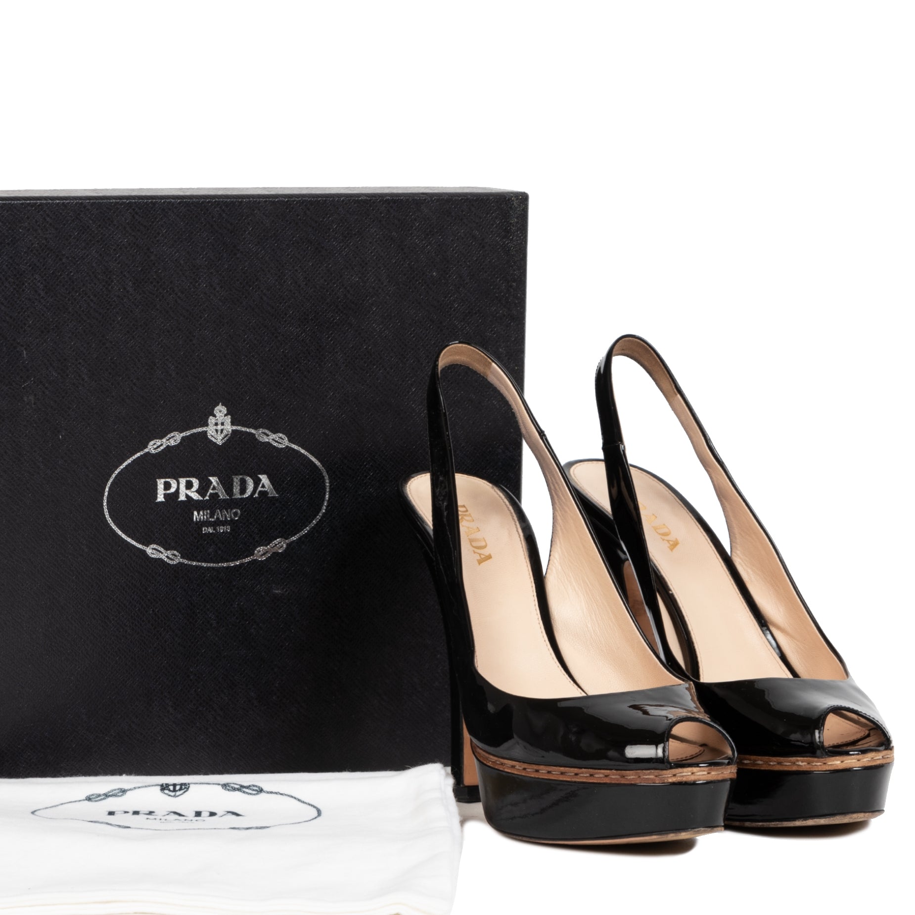 Authentieke Tweedehands Prada Black Patent Leather Peep Toe Heel - Size 39,5 juiste prijs veilig online shoppen luxe merken webshop winkelen Antwerpen België mode fashion