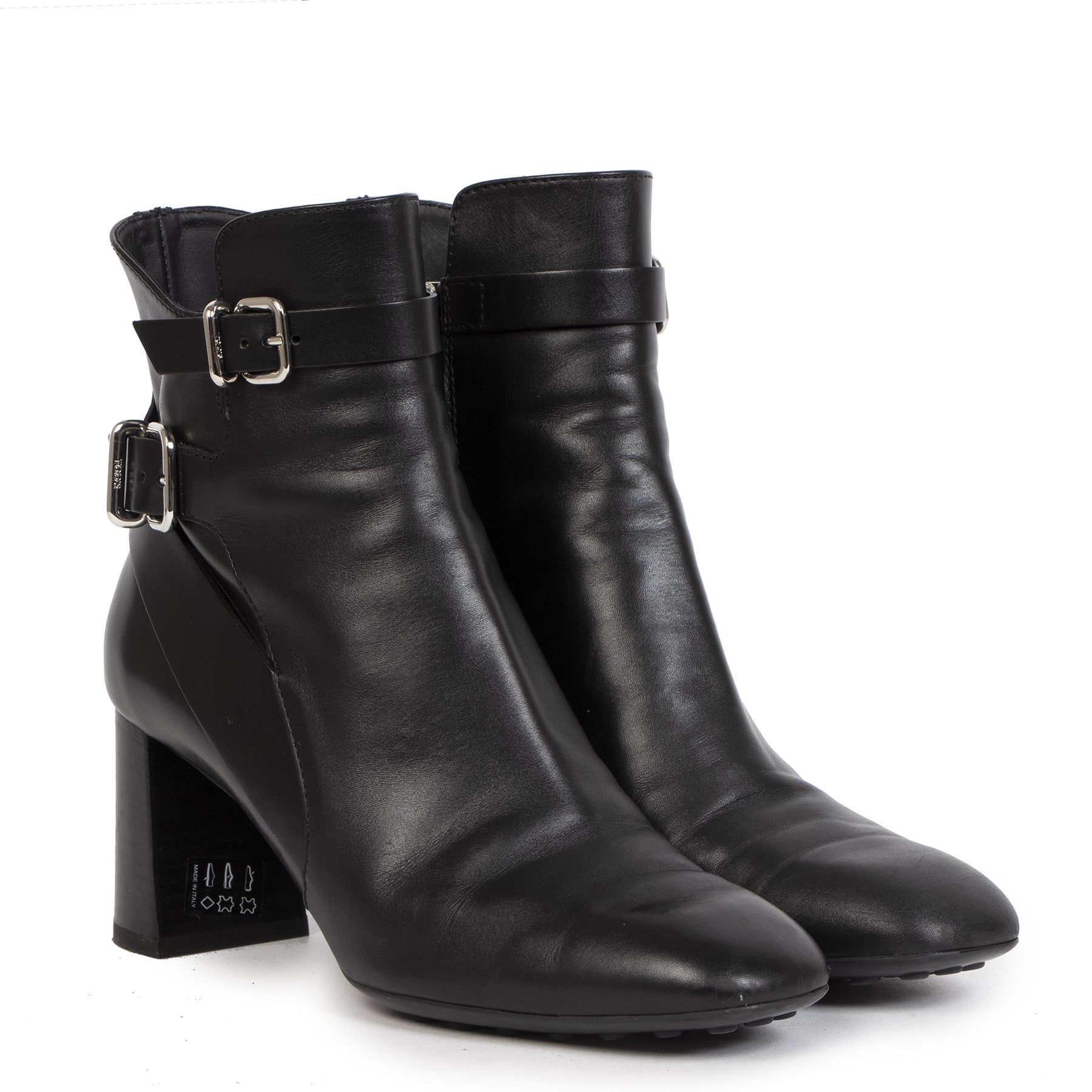 Authentic secondhand Tods Black Leather Ankle Boots designer shoes heels designer brands luxury vintage webshop fashion safe secure online shopping worldwide shipping