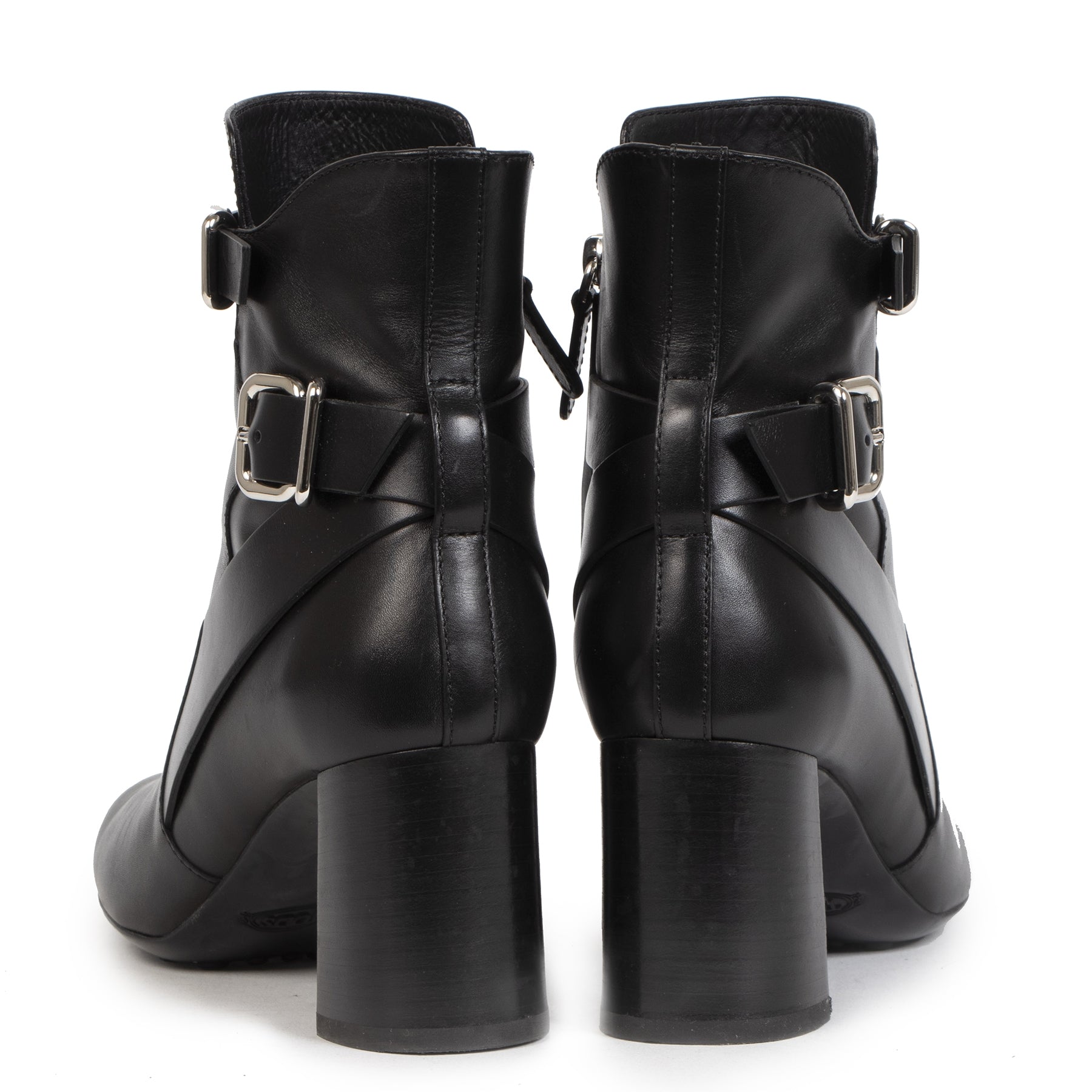 Authentic secondhand Tods Black Leather Ankle Boots designer shoes heels designer brands luxury vintage webshop fashion safe secure online shopping worldwide shipping