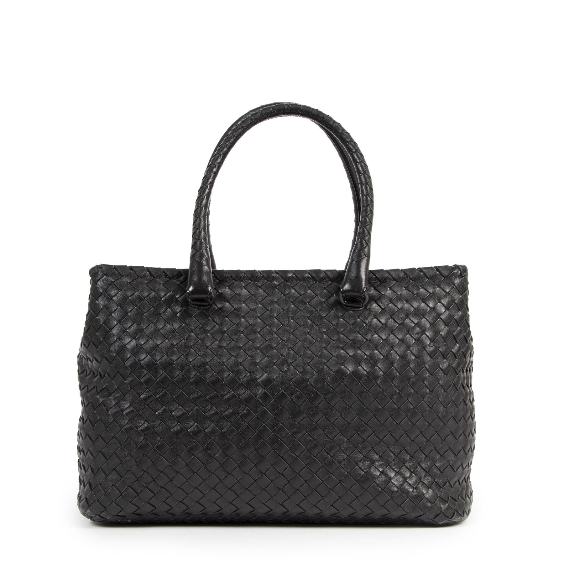 Bottega Veneta Black Intrecciato Shoulder Bag at the right price online safe and secure at LabelLOV Antwerp