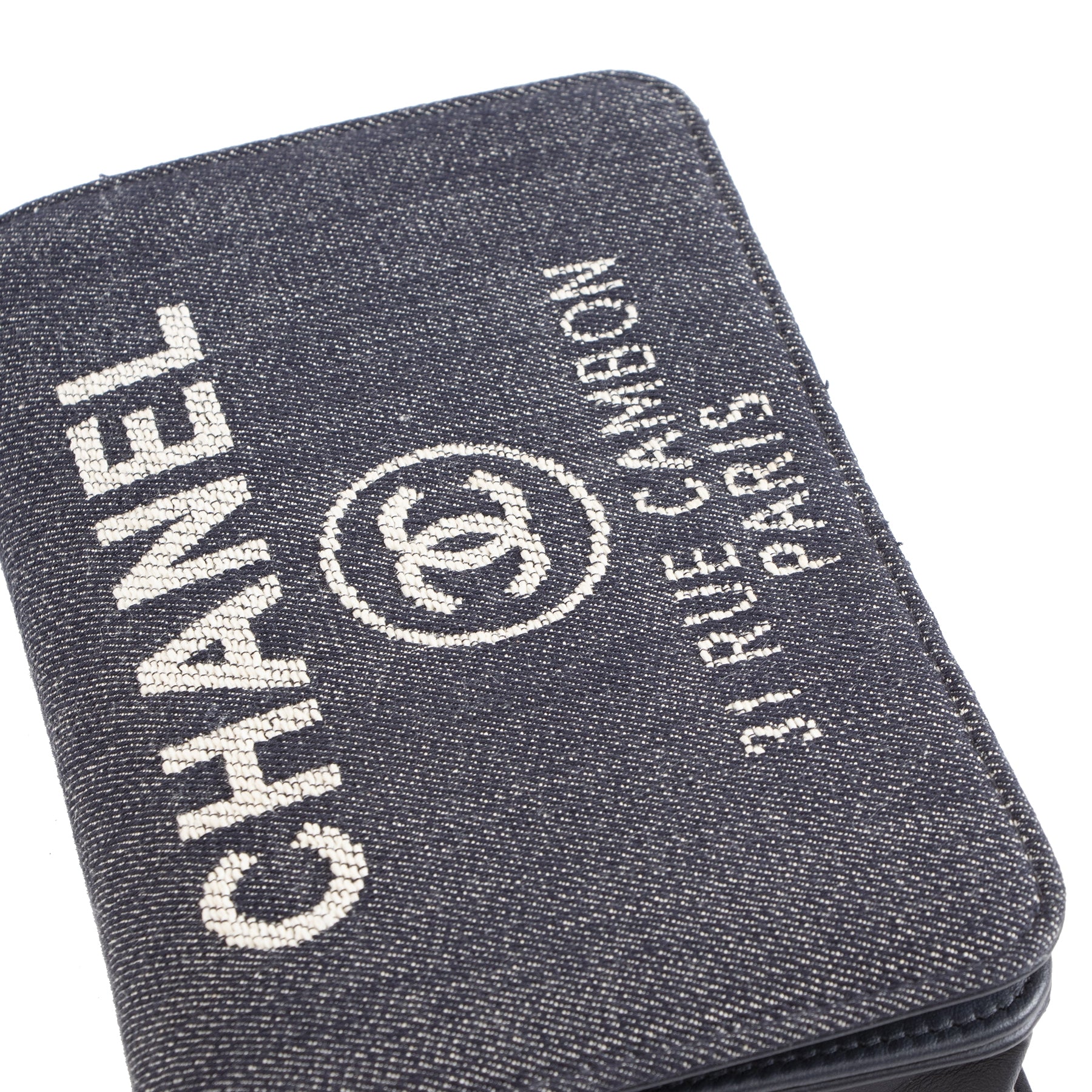 Authentic secondhand Chanel Denim 31 Rue Cambon Wallet On A Chain designer bags designer brands fashion luxury vintage webshop safe secure online shopping worldwide shipping