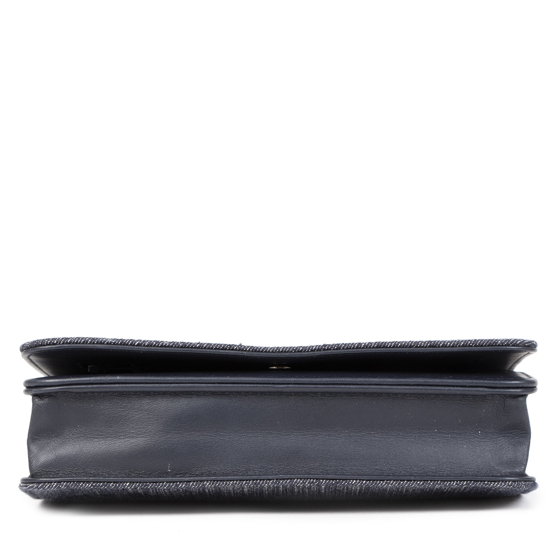 Authentic secondhand Chanel Denim 31 Rue Cambon Wallet On A Chain designer bags designer brands fashion luxury vintage webshop safe secure online shopping worldwide shipping