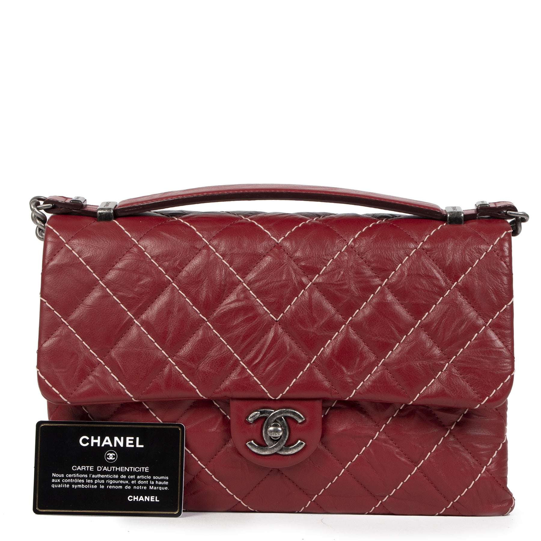 Buy Chanel Handbags at the right price online at LabelLOV Antwerp. Shop safe and secure at LabelLOV