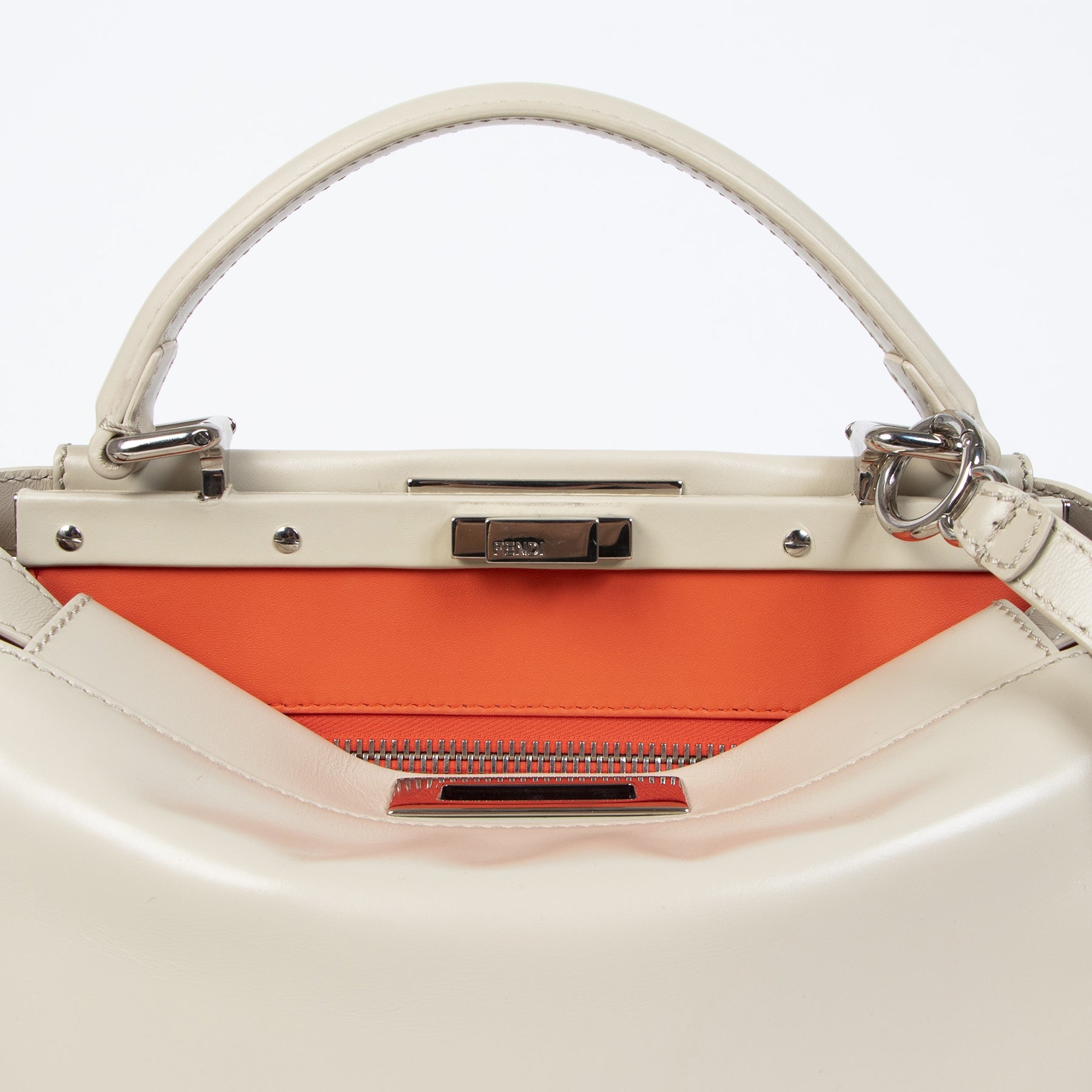 Authentieke tweedehands vintage Fendi Latte Azalea Calfskin Medium Peekaboo Tote Bag koop online webshop LabelLOV