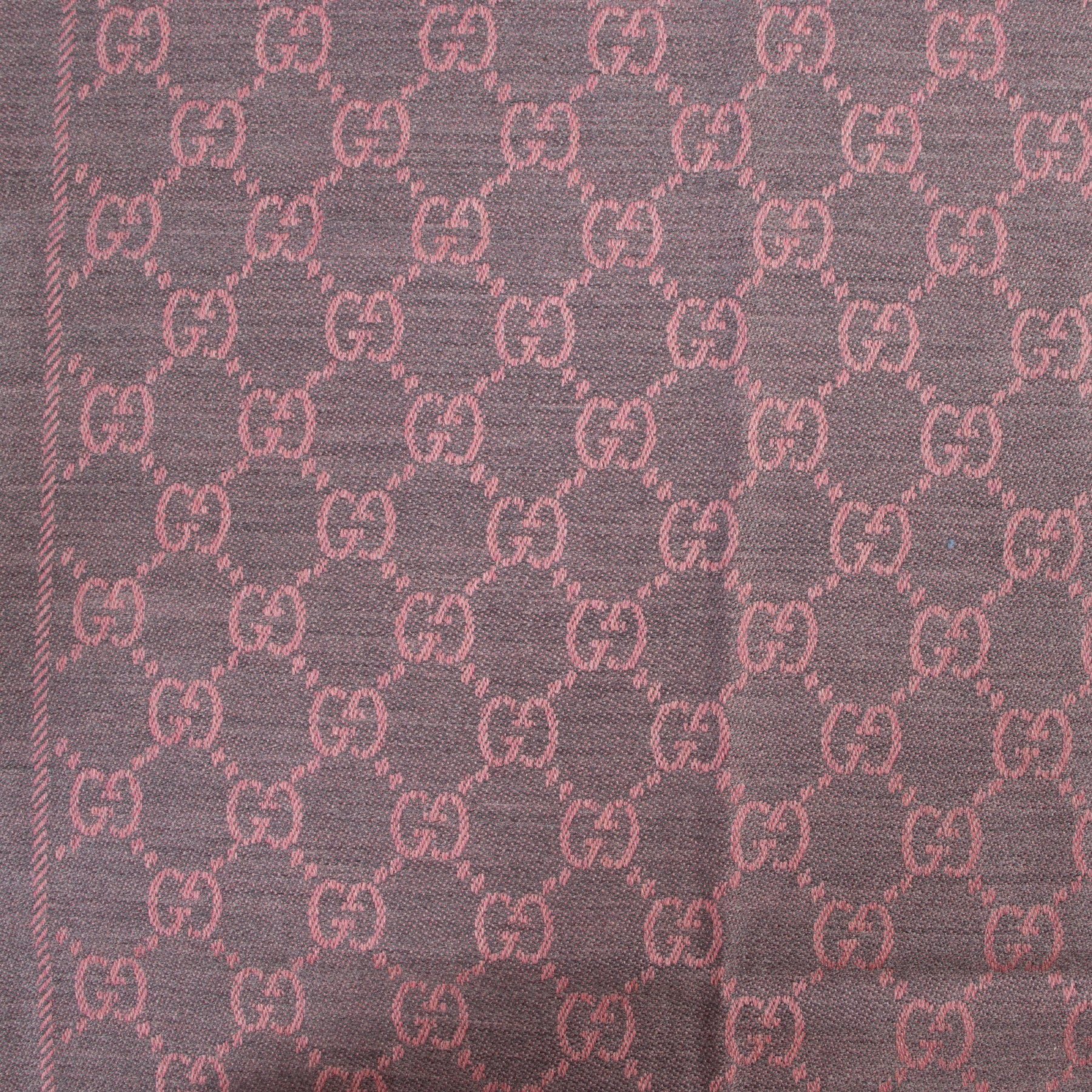 Authentic secondhand Gucci Pink GG Monogram Wool Scarf designer accessories fashion luxury vintage webshop safe secure online shopping