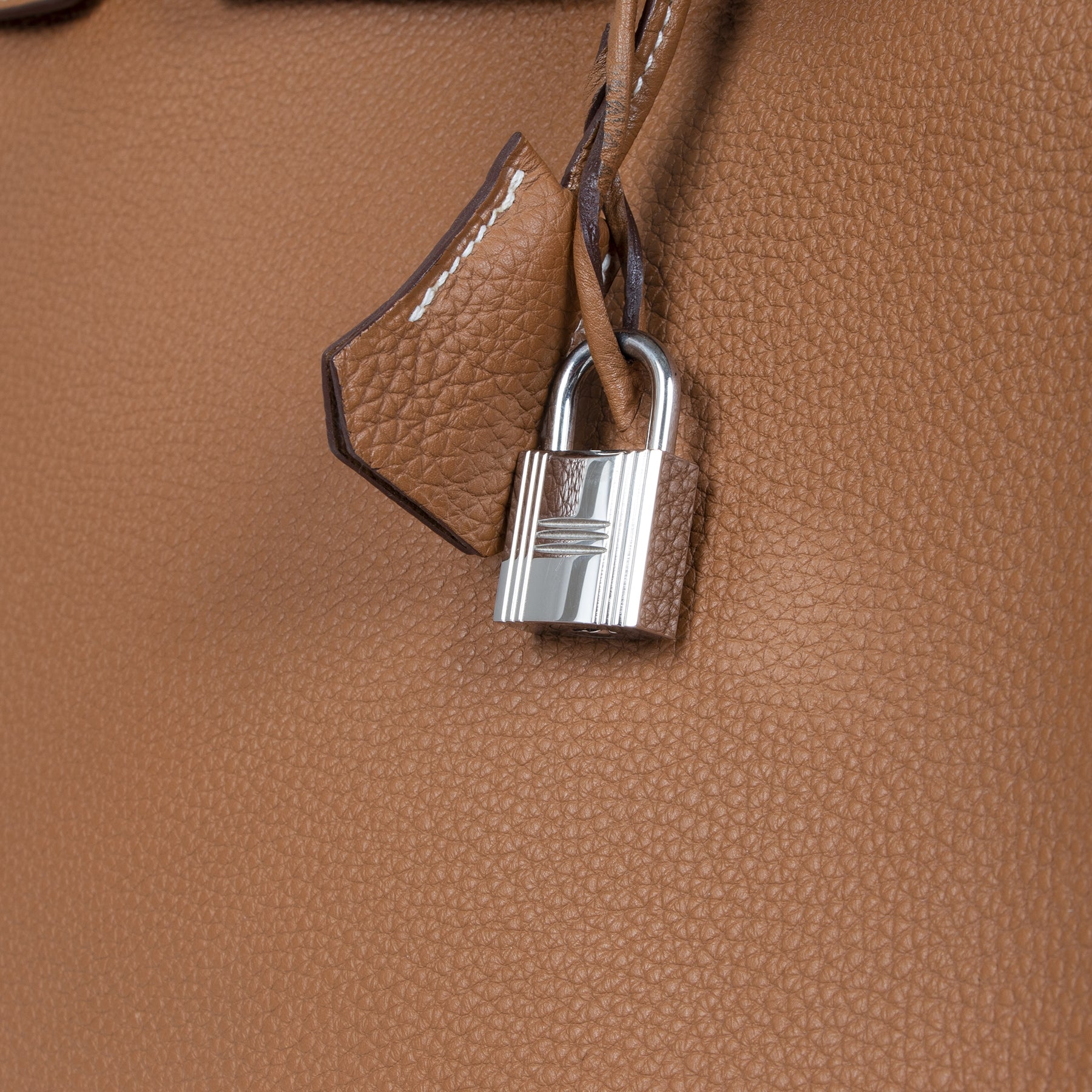 Luxury Brand secondhand Hermes Birkin 35cm Gold Togo Leather GHW at the right price at LabelLOV Antwerp Belgium